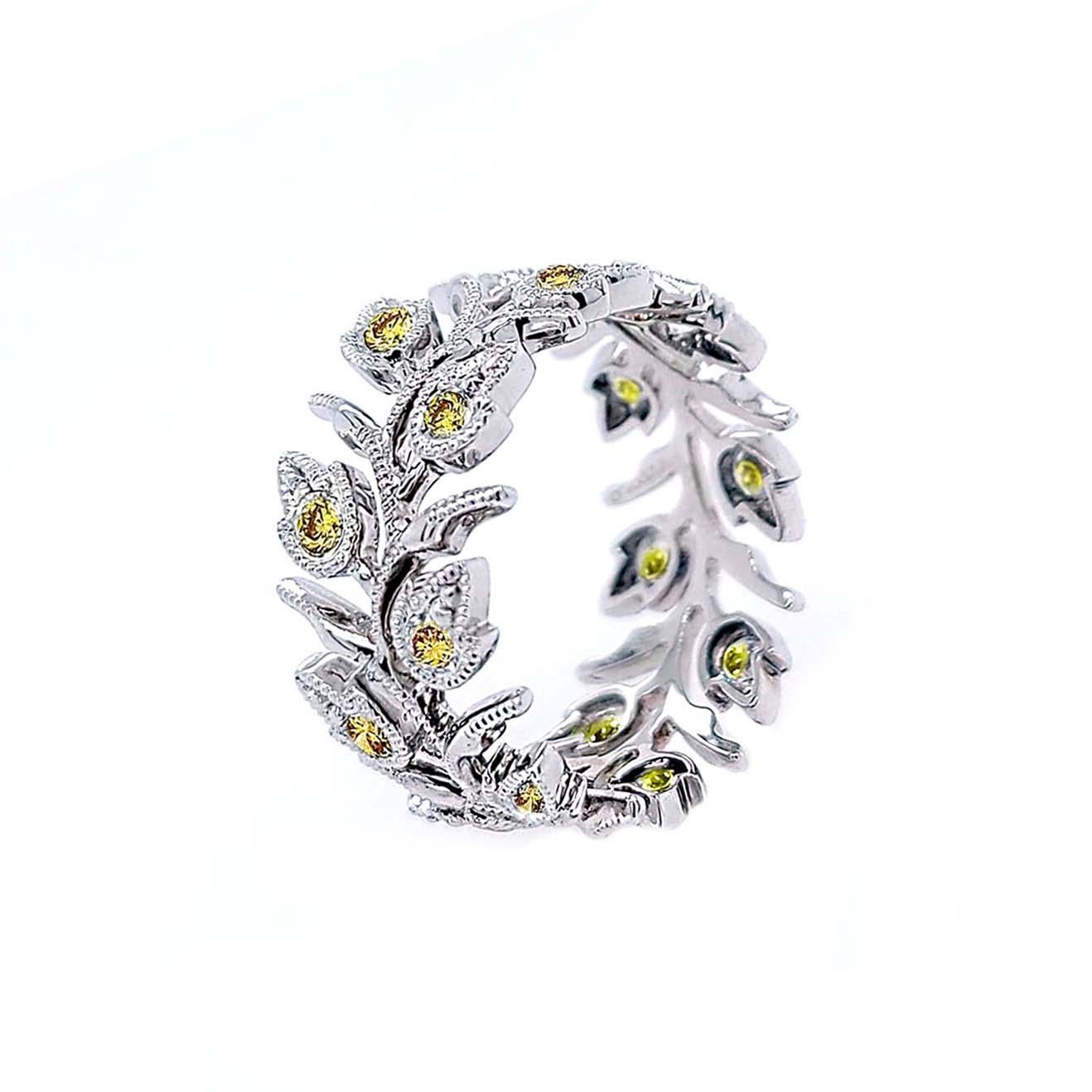 Vitolo 18 Karat Gold Diamond Leaf Ring In New Condition For Sale In Los Angeles, CA