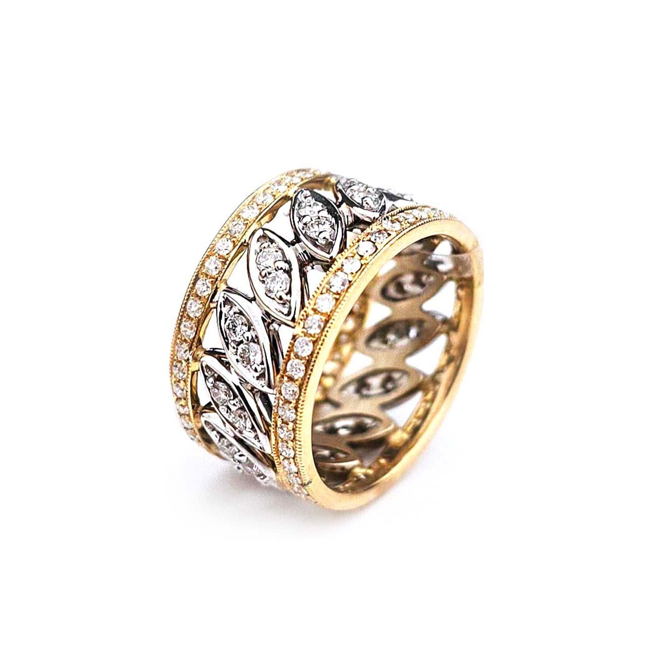 Produced by award winning Italian designer Stefano Vitolo. Stefano creates custom artisanal one of a kind jewelry with excellent gemstones in a truly old world Italian craftmanship.

This handcrafted ring has 1.50 carat weight of F/G color and VS