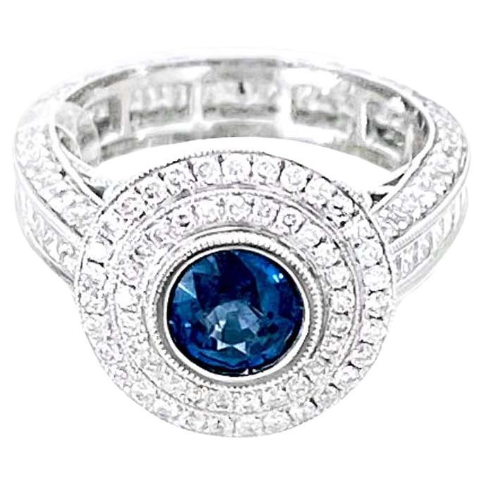 Vitolo 18 Karat Gold Diamond Ring with Blue Sapphire Center Stone For Sale