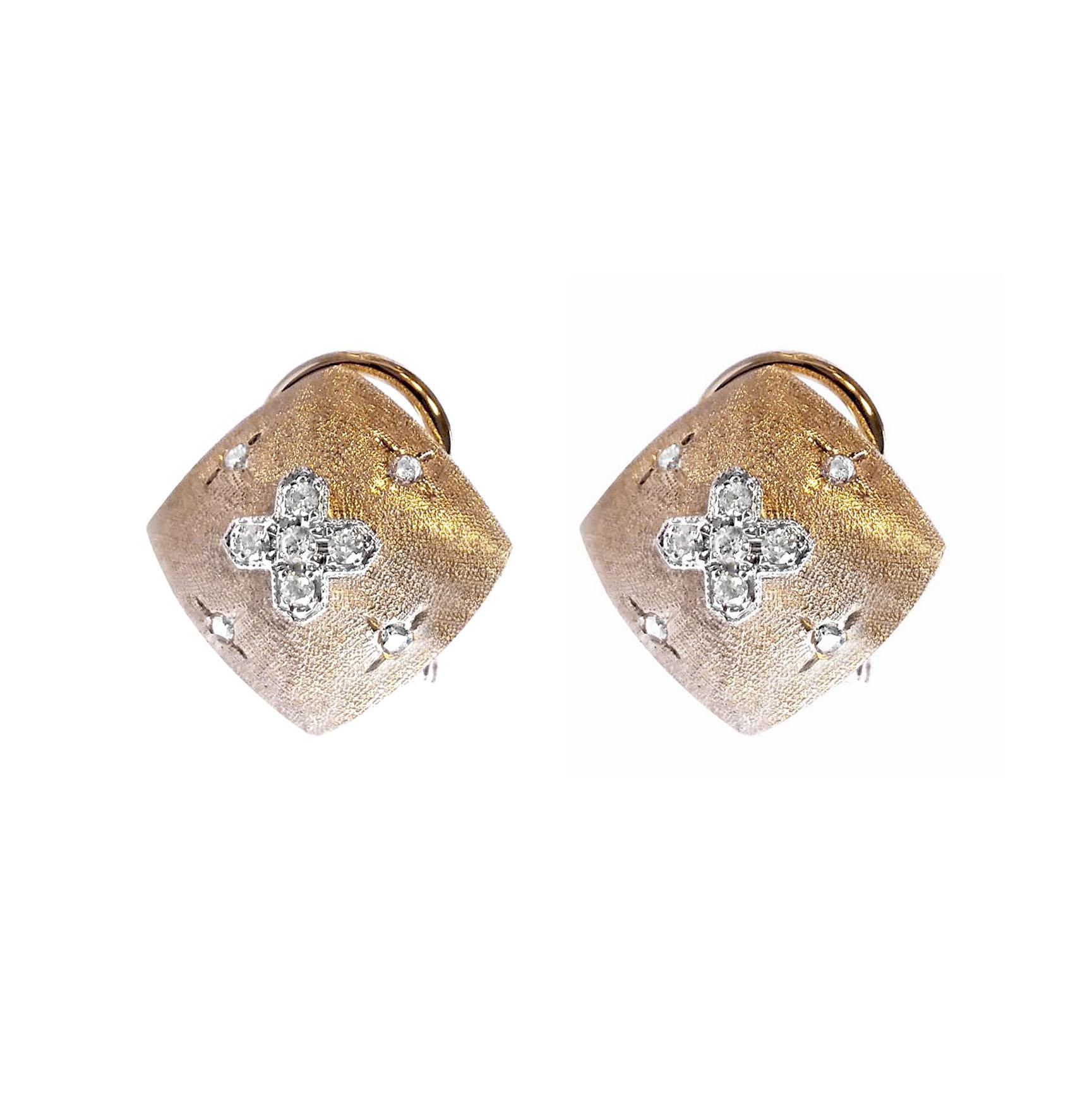 Vitolo 18 Karat Gold Florentine Finish Diamond Earrings In New Condition For Sale In Los Angeles, CA