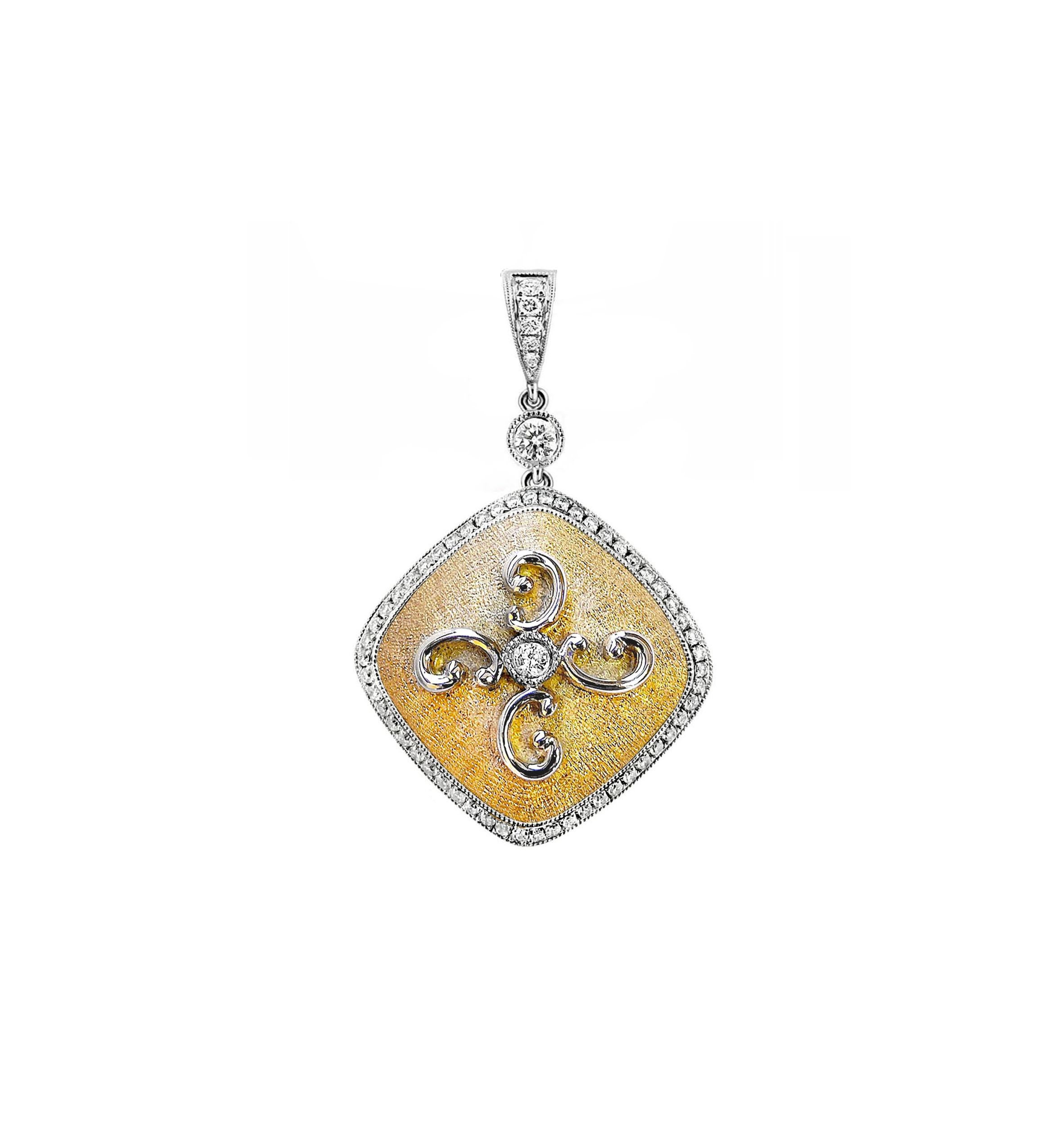Taille ronde Vitolo Pendentif en or 18 carats avec finition florentine et diamants en vente