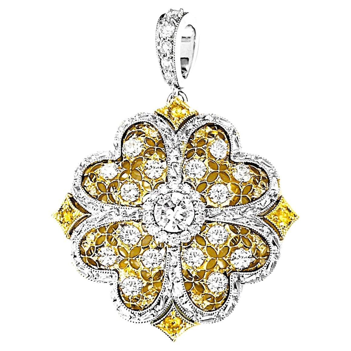 Vitolo Pendentif de luxe à motif de fleurs en or 18 carats en vente