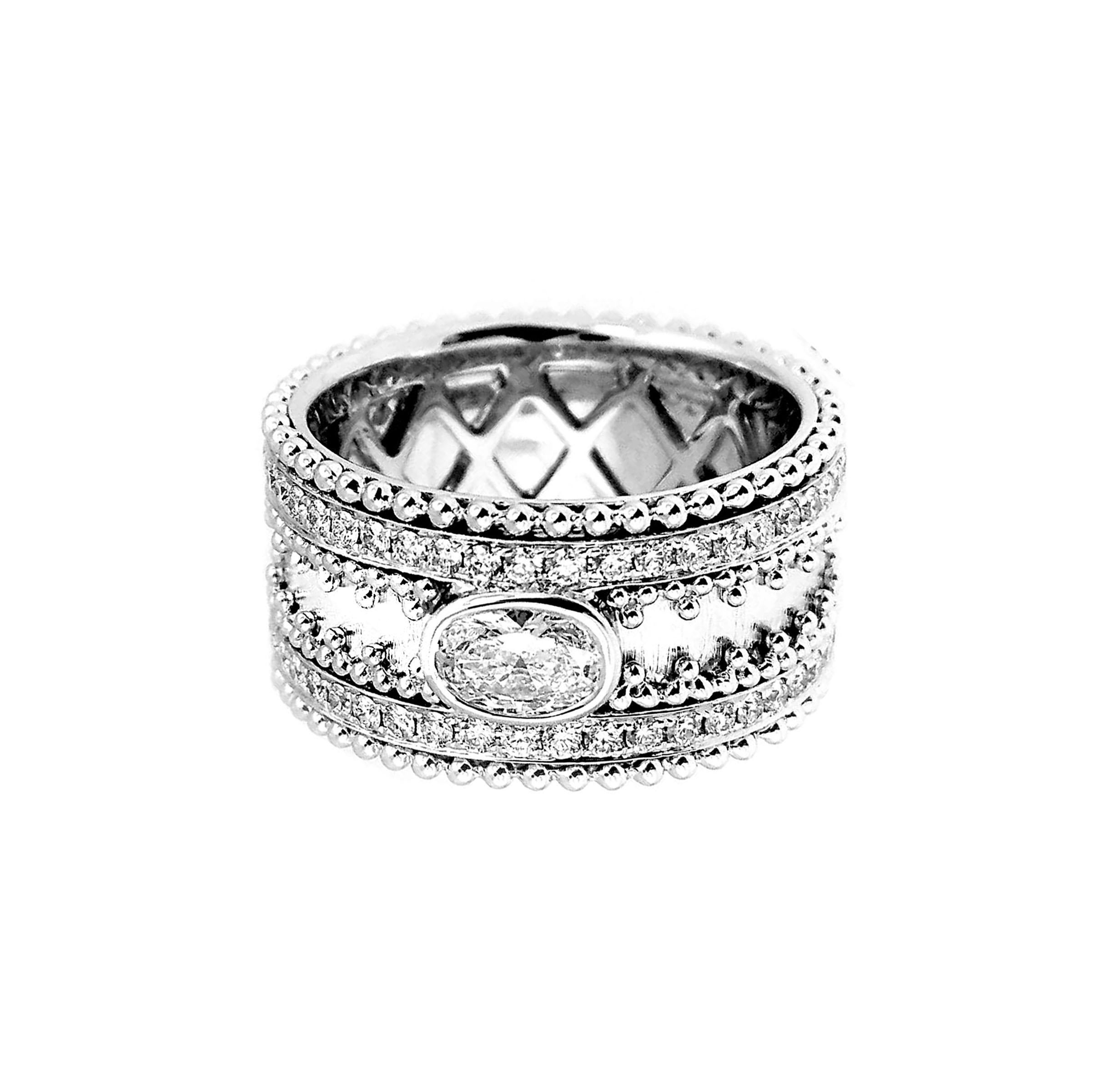 Anello Vitolo in oro 18 carati con diamanti stile Granulata In condizioni Nuovo in vendita a Los Angeles, CA