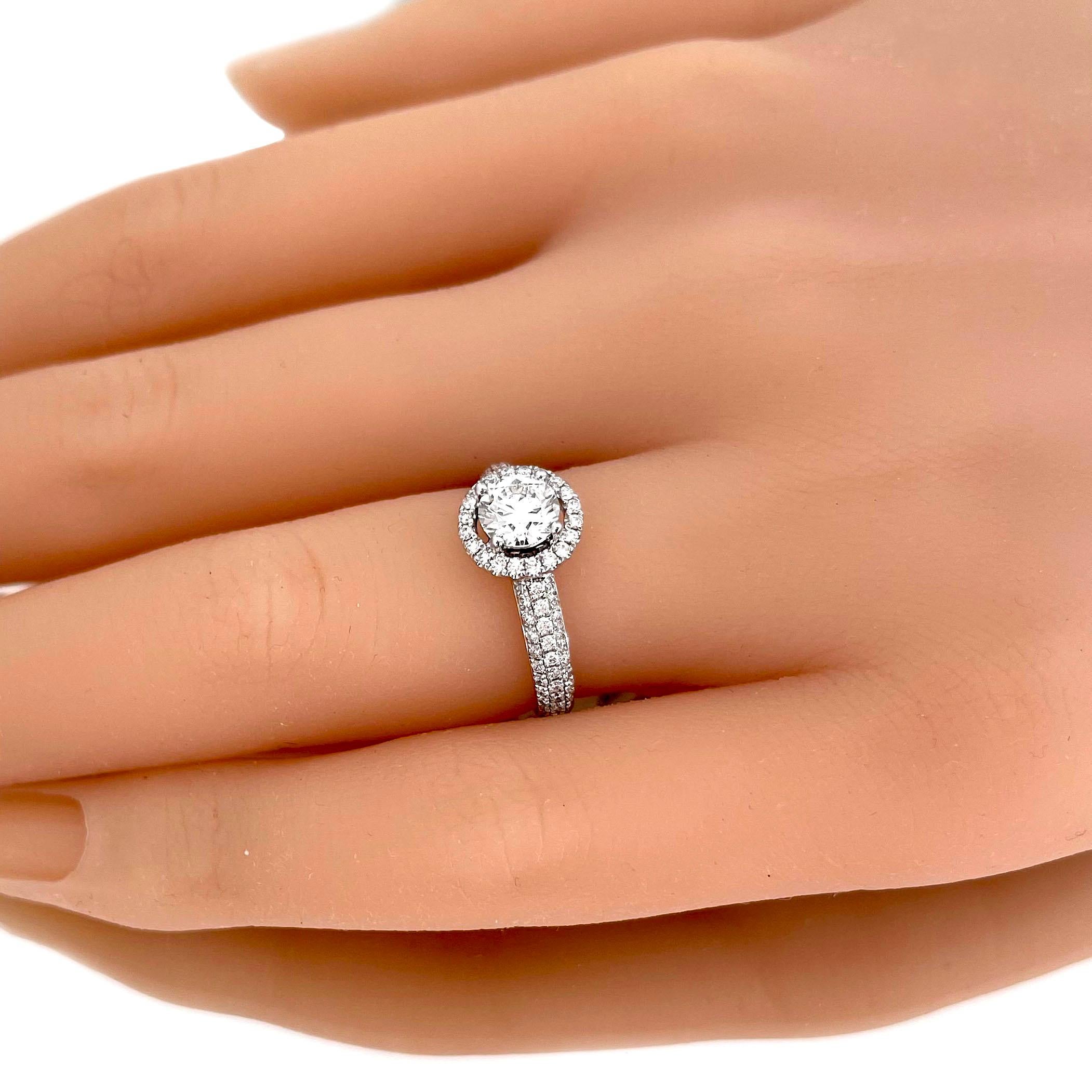 Women's Vitolo 18 Karat Gold Halo Diamond Engagement Ring For Sale