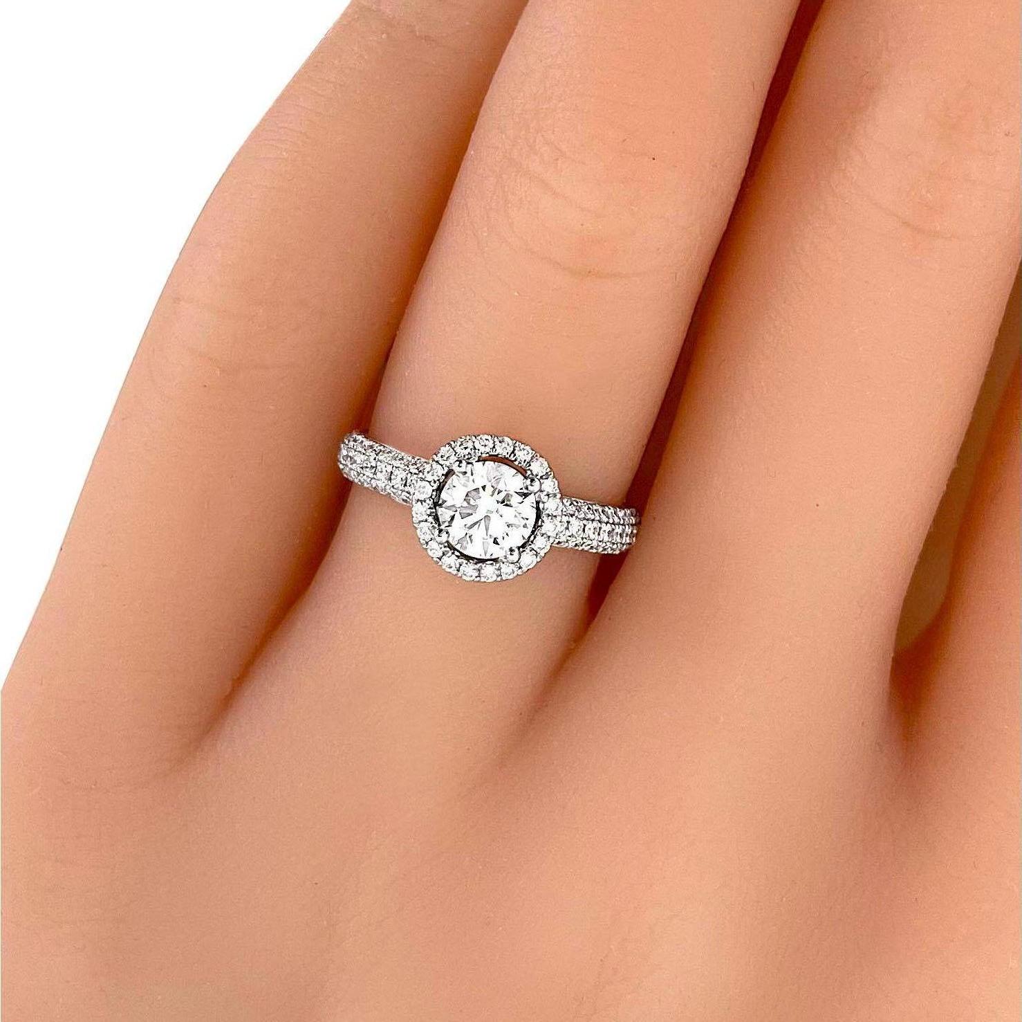 Vitolo 18 Karat Gold Halo Diamond Engagement Ring For Sale 1