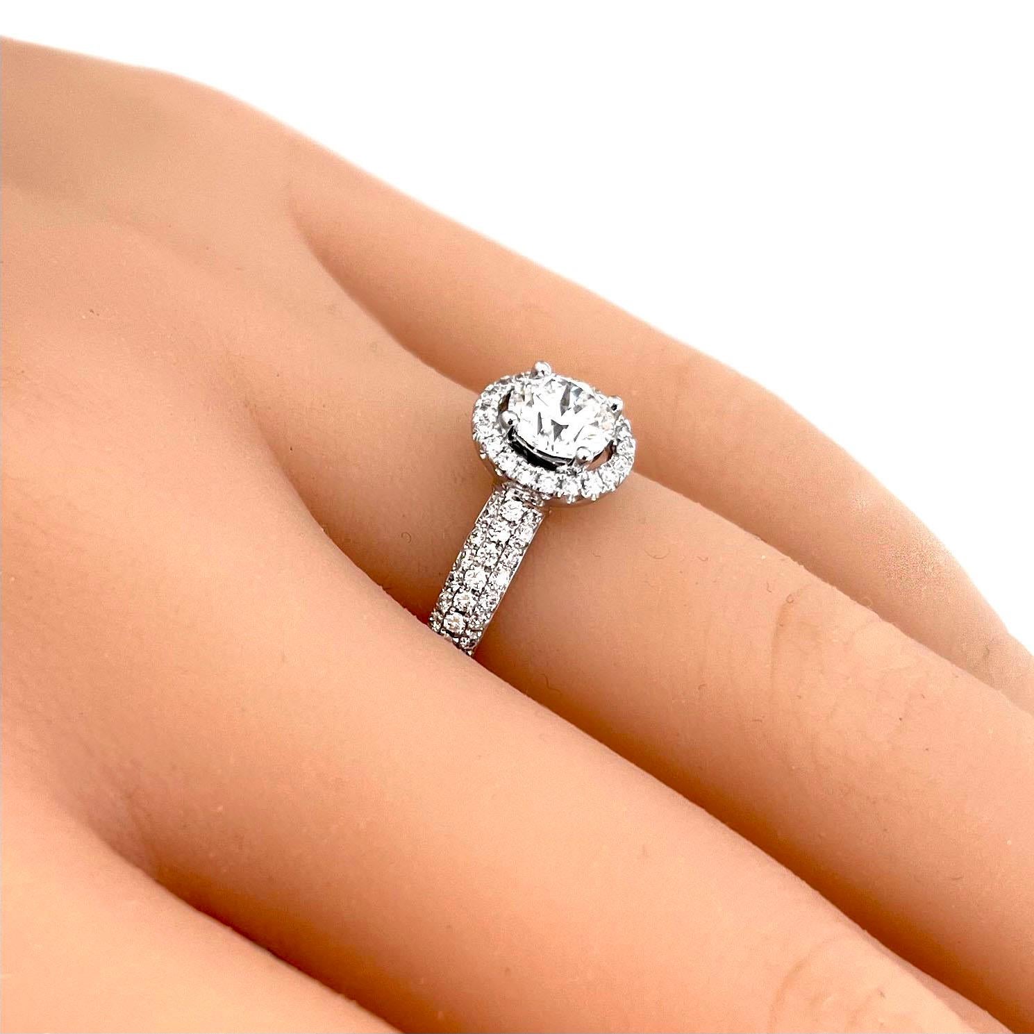 Vitolo 18 Karat Gold Halo Diamond Engagement Ring For Sale 3