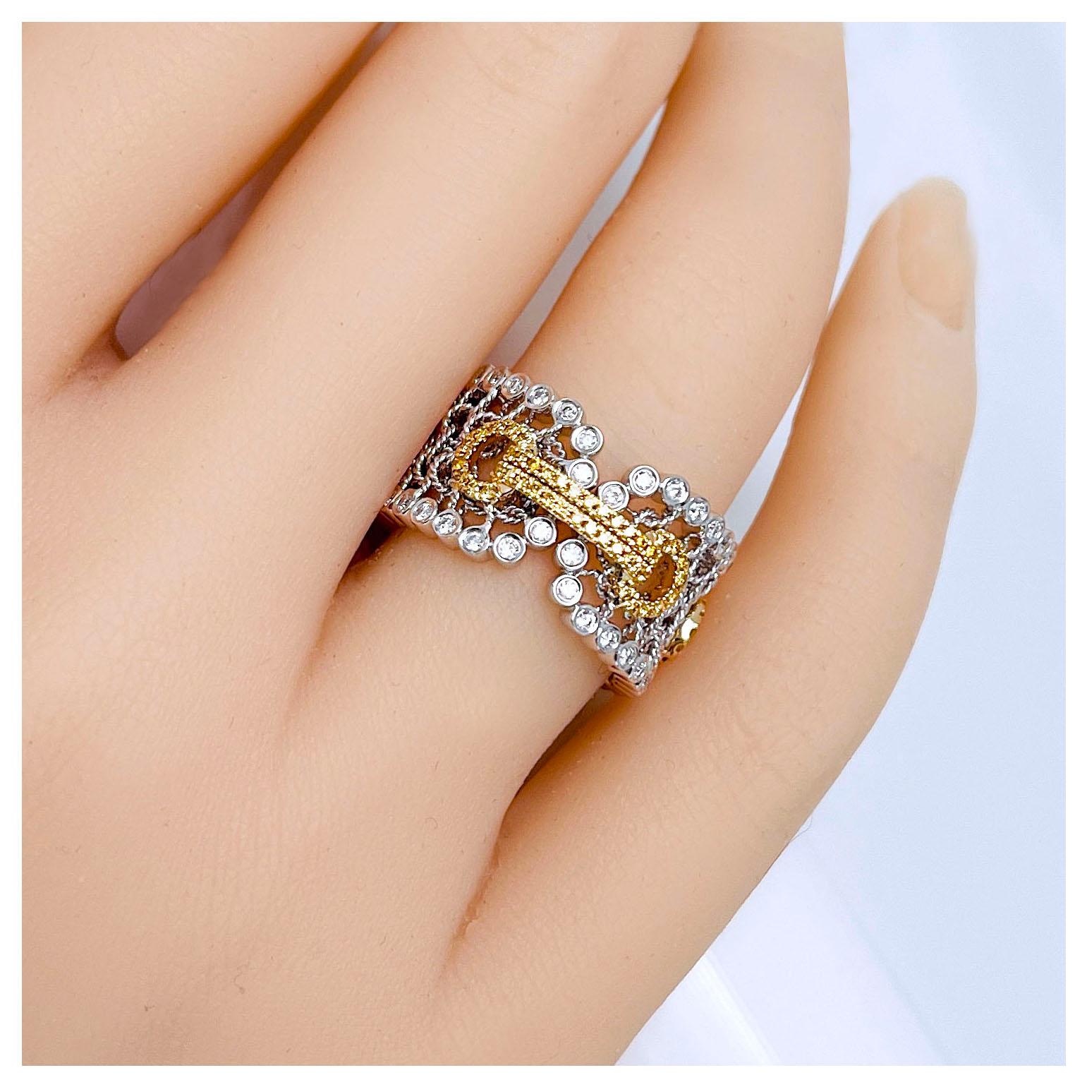 Vitolo 18 Karat Gold Handmade Gold Links Ring with White and Yellow Diamonds For Sale 7