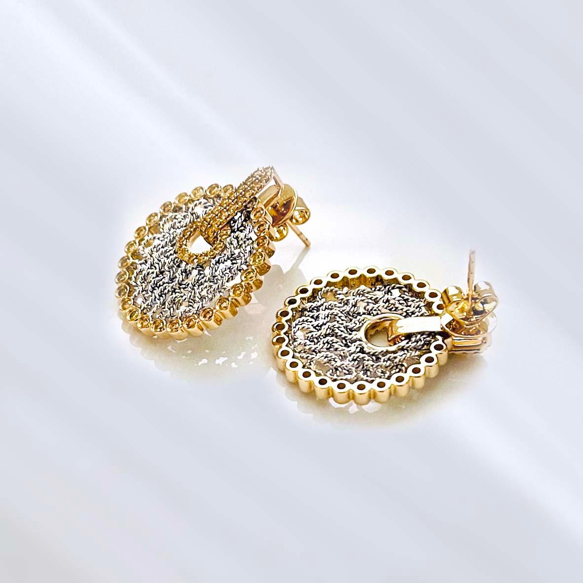 Round Cut Vitolo 18 Karat Gold Handmade Mesh Earrings with Yellow Diamonds For Sale