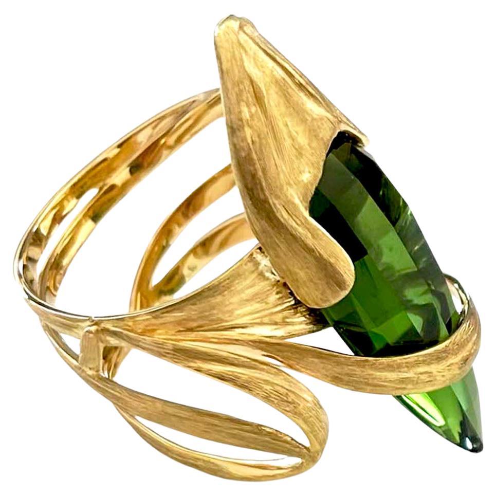 Vitolo 18 Karat Gold Ring with Green Tourmaline For Sale