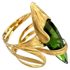 Vitolo 18 Karat Gold Ring with Green Tourmaline