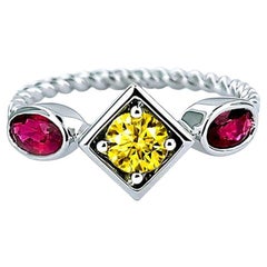 Vitolo Bague en forme de corde en or 18 carats avec rubis et saphir jaune