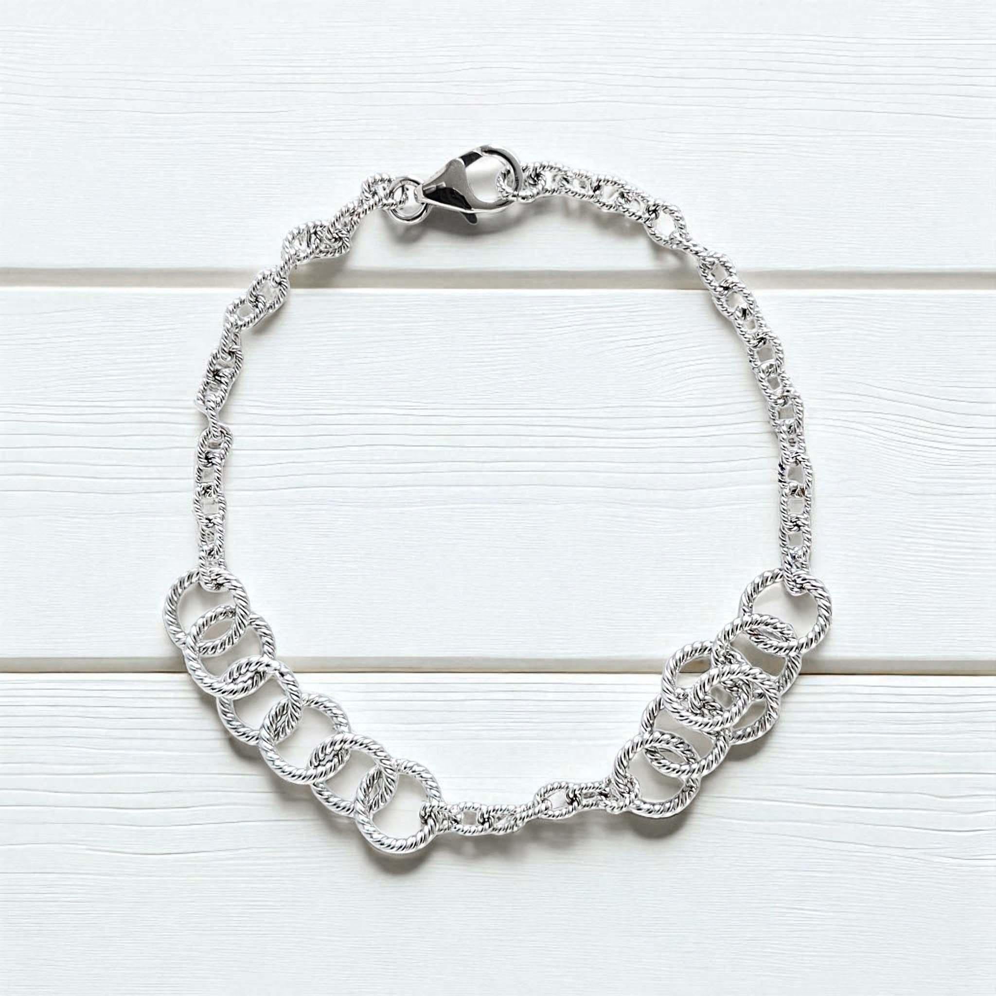 Vitolo 18 Karat Handmade Twisted Rope Circle Bracelet For Sale 3