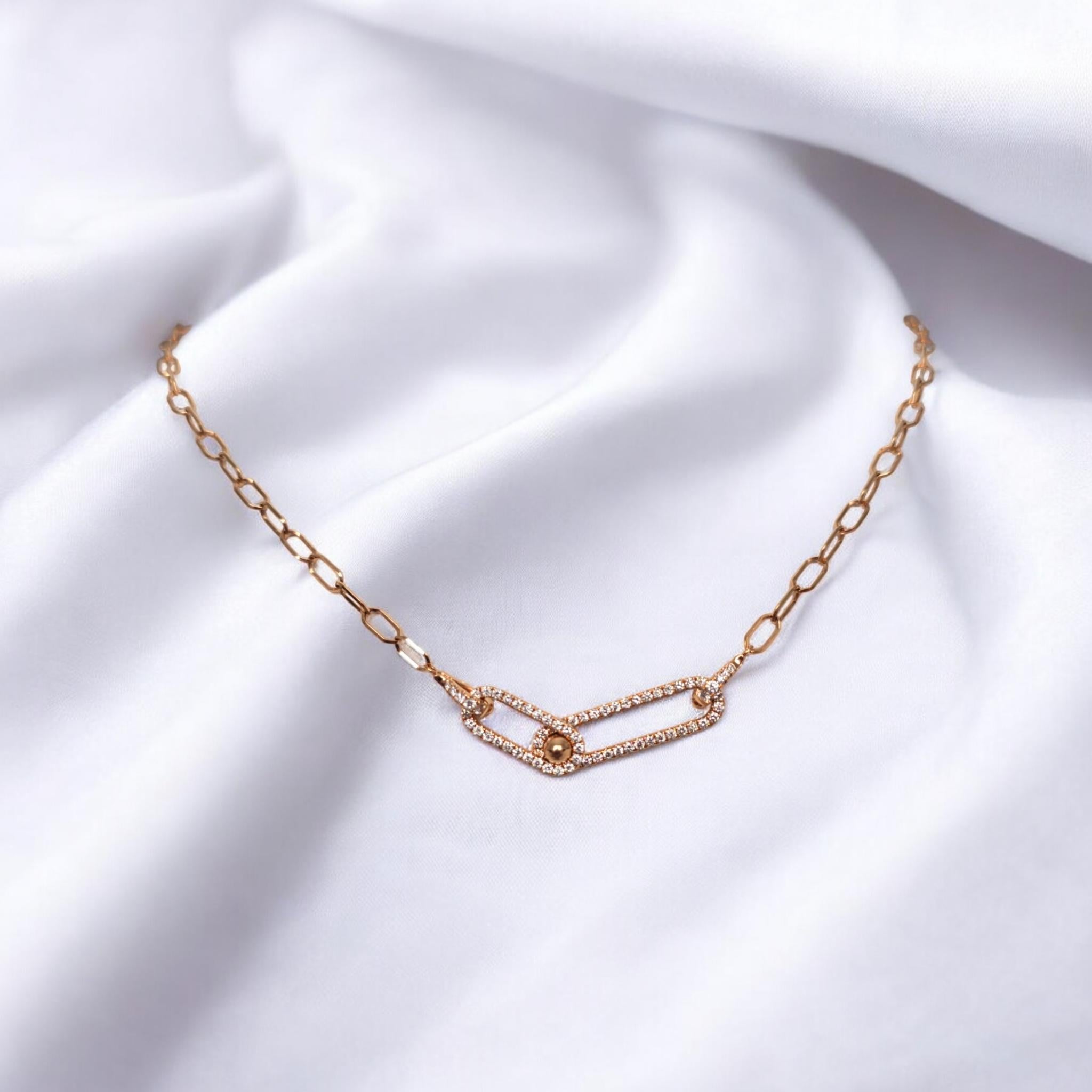 Produit par le designer italien primé Stefano Vitolo. Stefano crée des bijoux artisanaux personnalisés, uniques en leur genre, avec d'excellentes pierres précieuses, dans le respect de l'artisanat italien du vieux continent.

0,90 poids total en