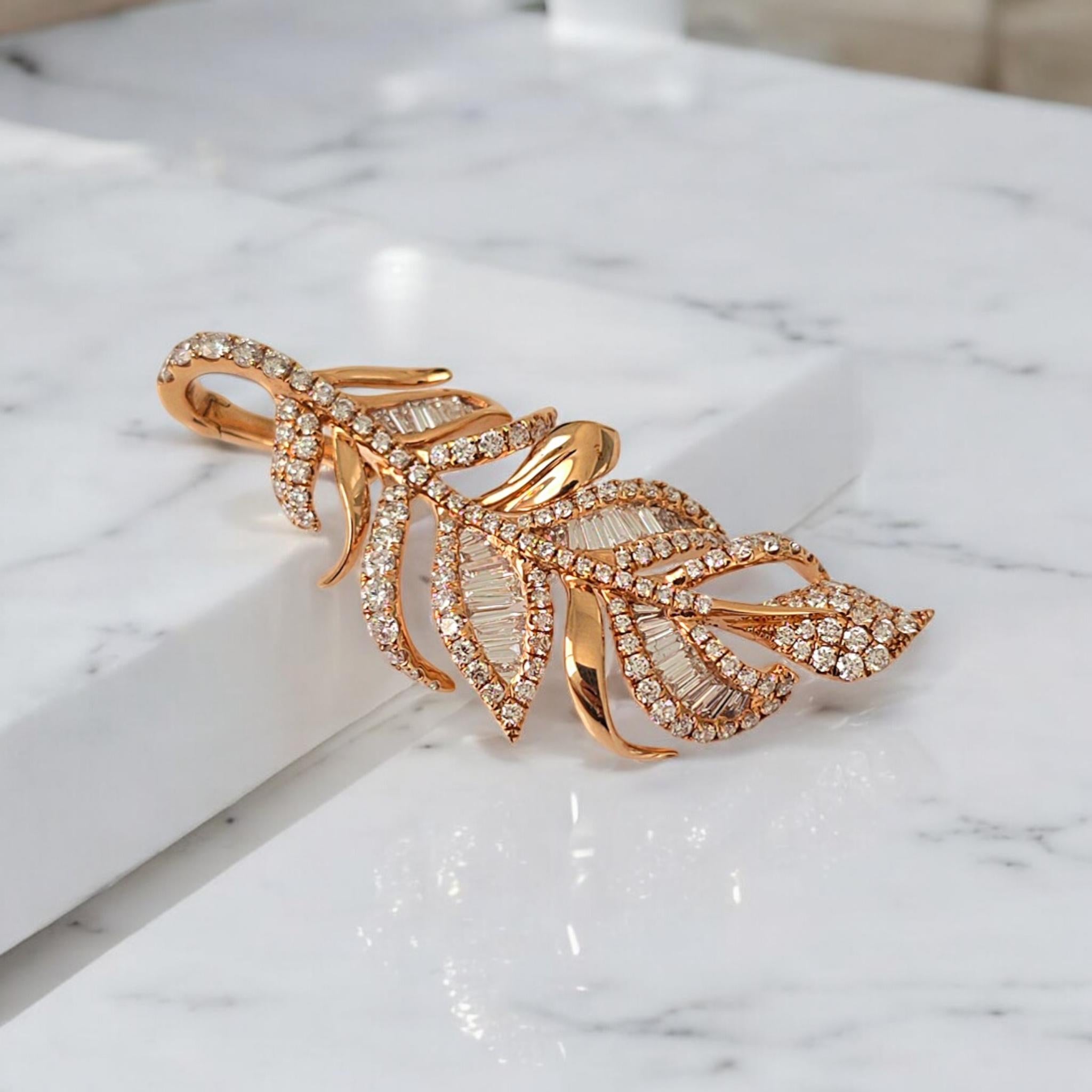 Ciondolo con diamante a motivo di foglie in oro rosa 18 carati di Vitolo In condizioni Nuovo in vendita a Los Angeles, CA