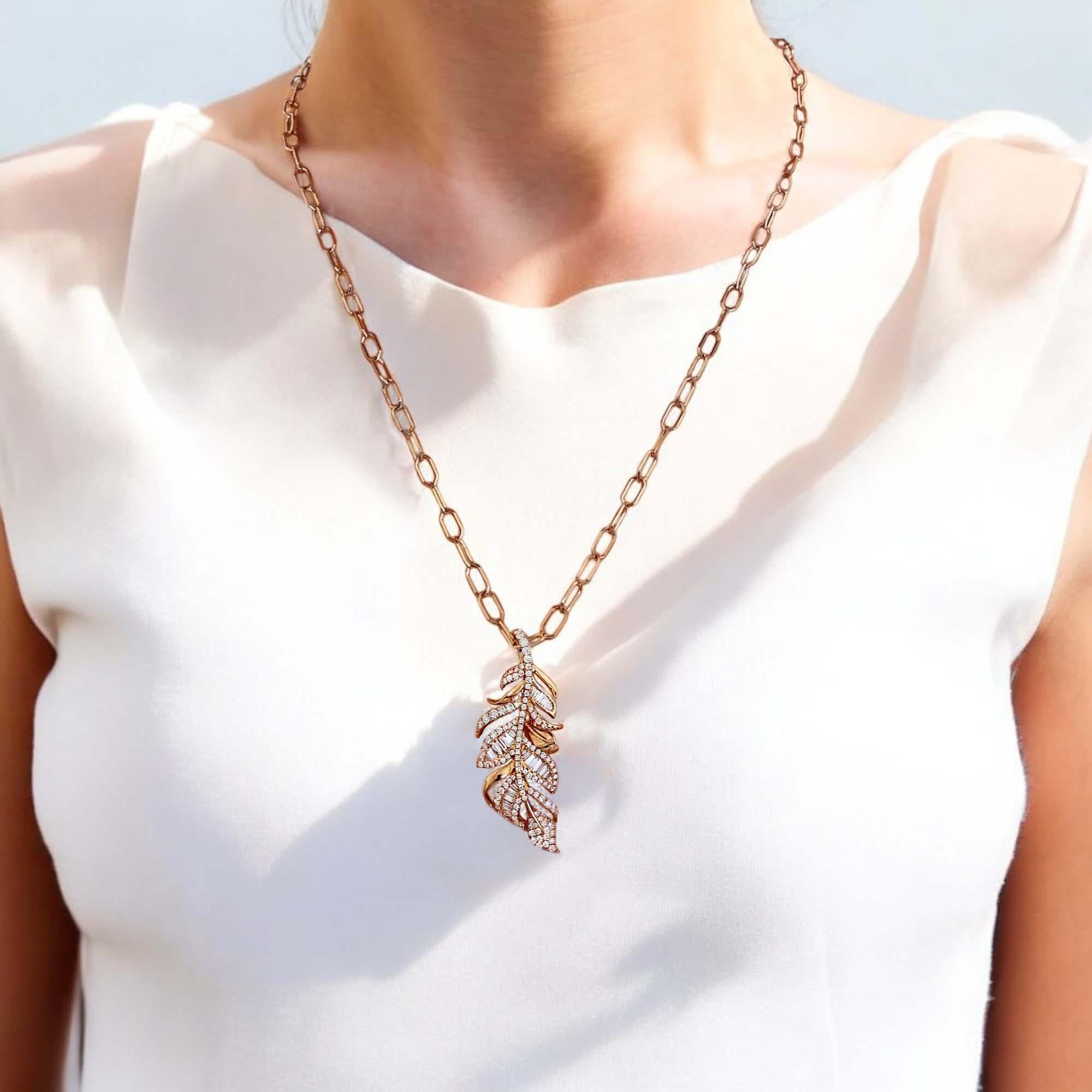 Ciondolo con diamante a motivo di foglie in oro rosa 18 carati di Vitolo in vendita 3