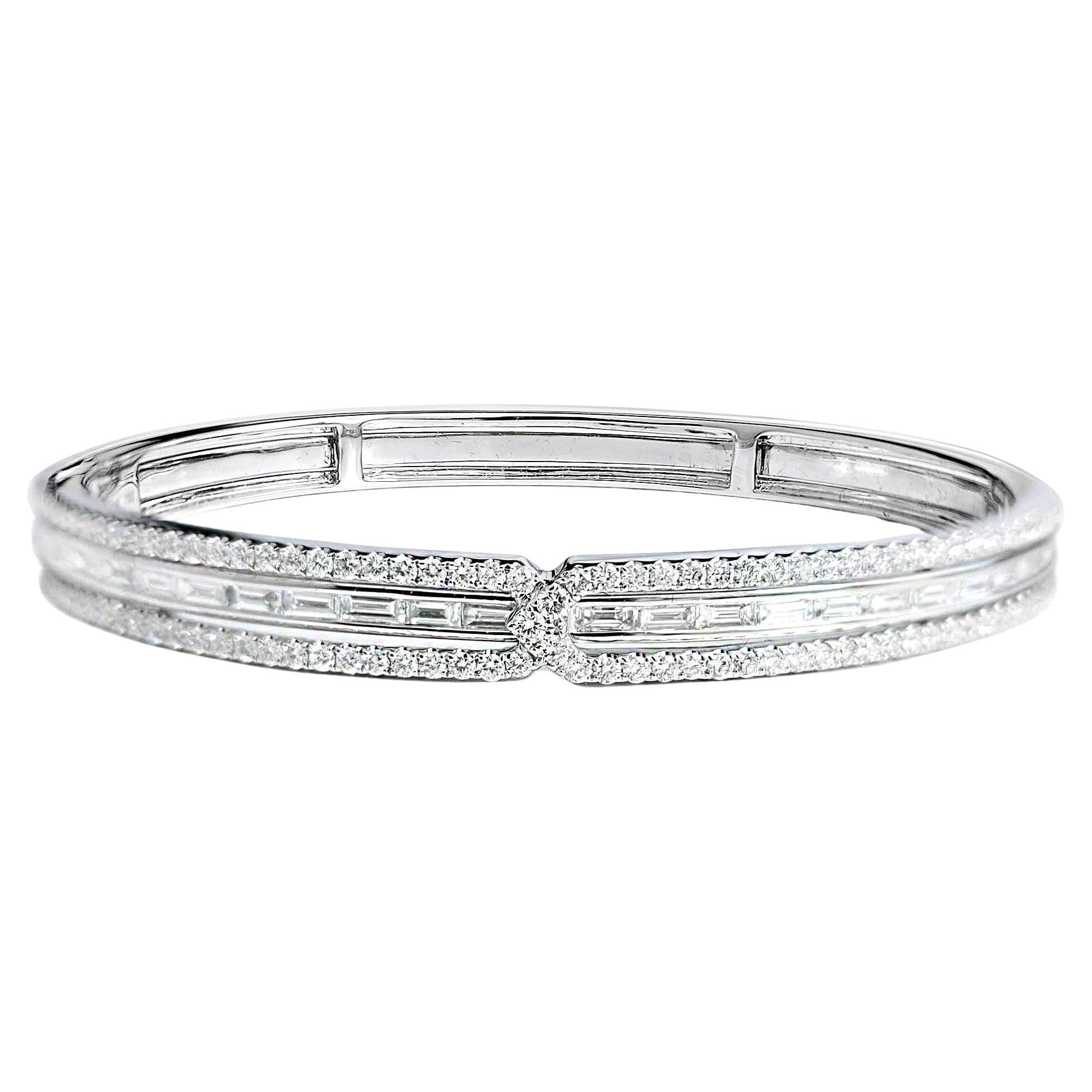 Vitolo 18 Karat White Gold Diamond Bangle