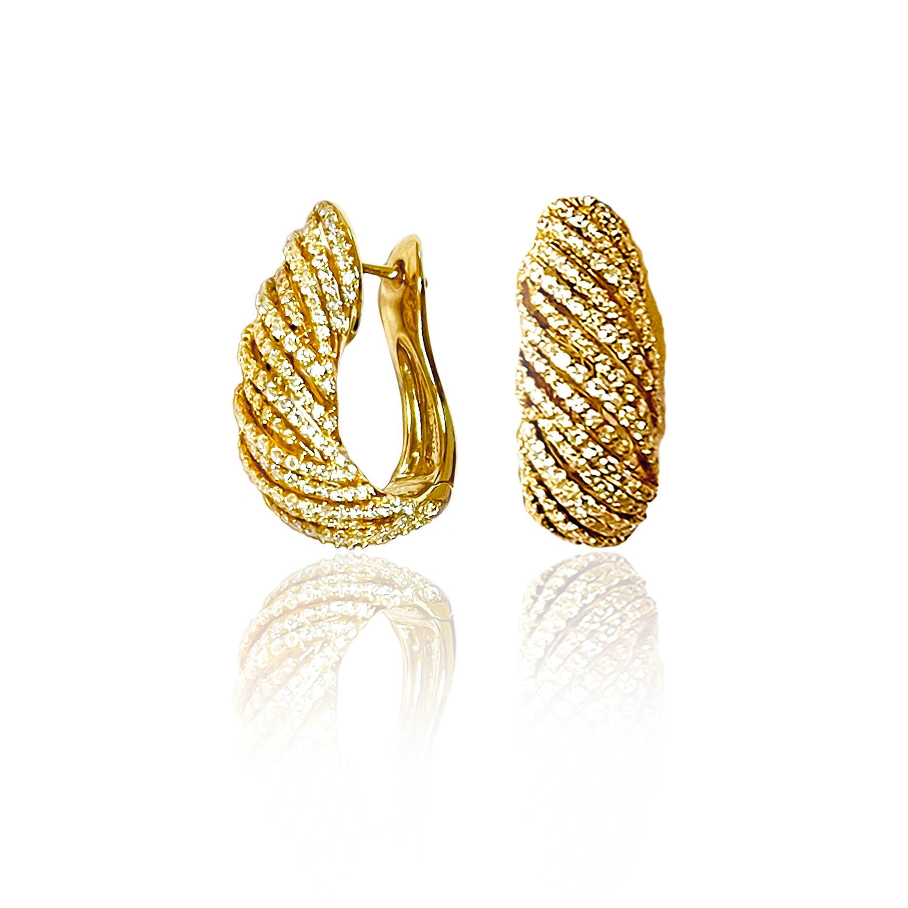 Round Cut Vitolo 18 Karat Yellow Gold Pave Diamond Earrings For Sale
