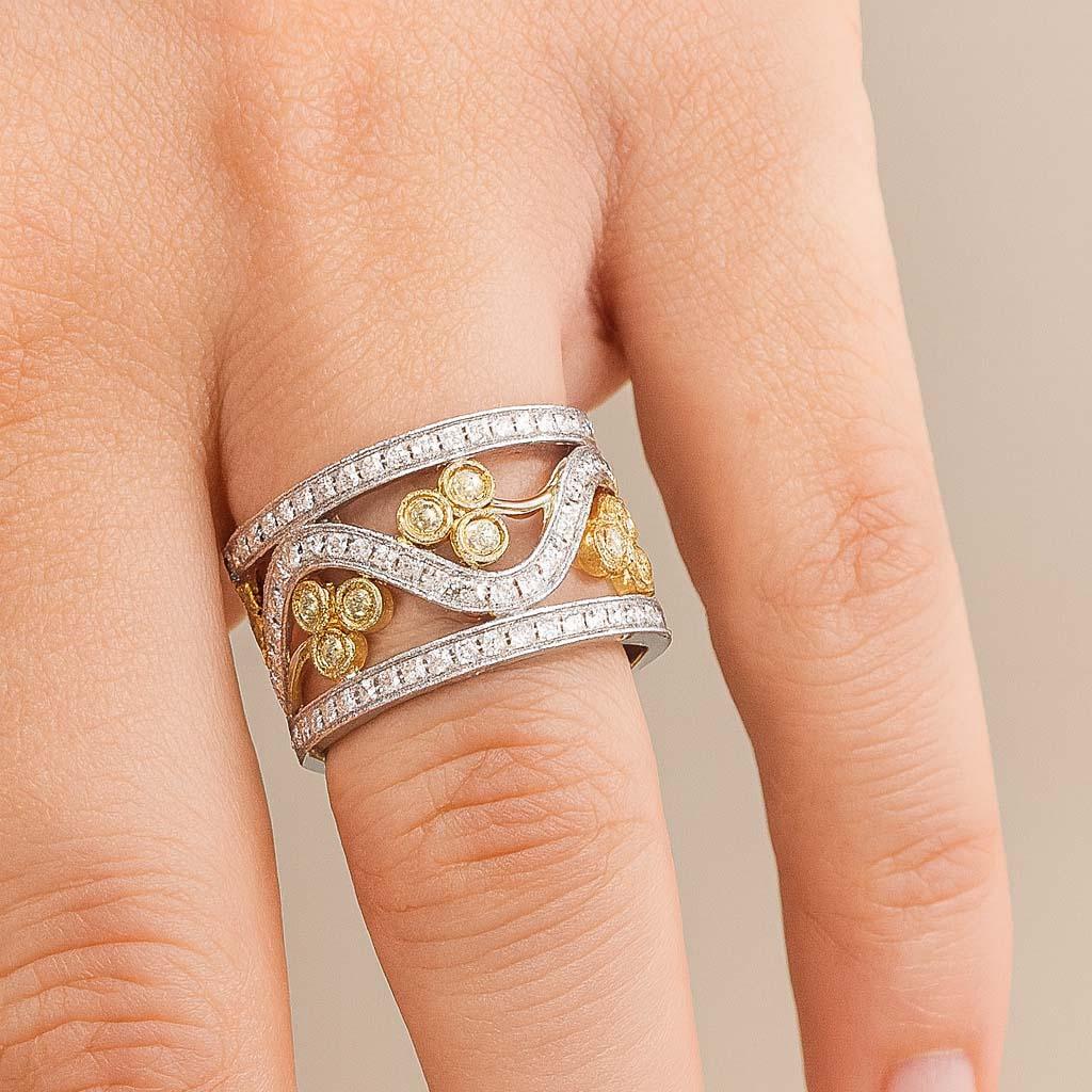Vitolo, fascia con diamanti in stile etrusco in oro bianco e giallo 18 carati in vendita 1