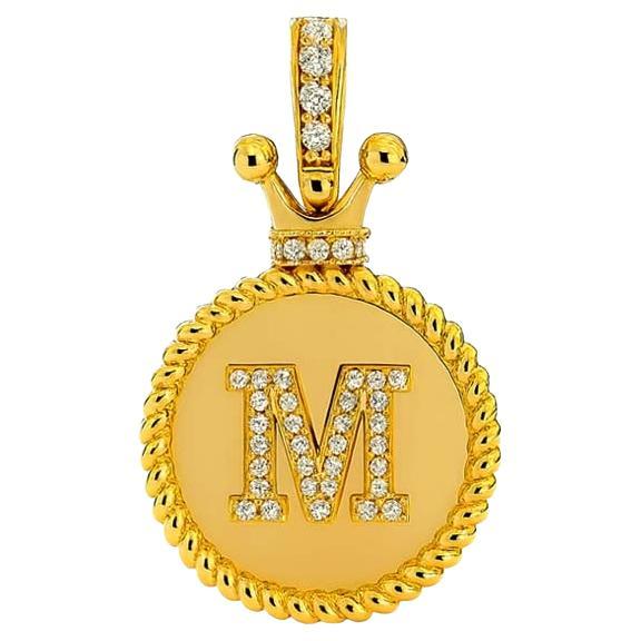 Vitolo 18K Gelbgold Diamantbesetzter Initial M Kronen-Anhänger im Angebot