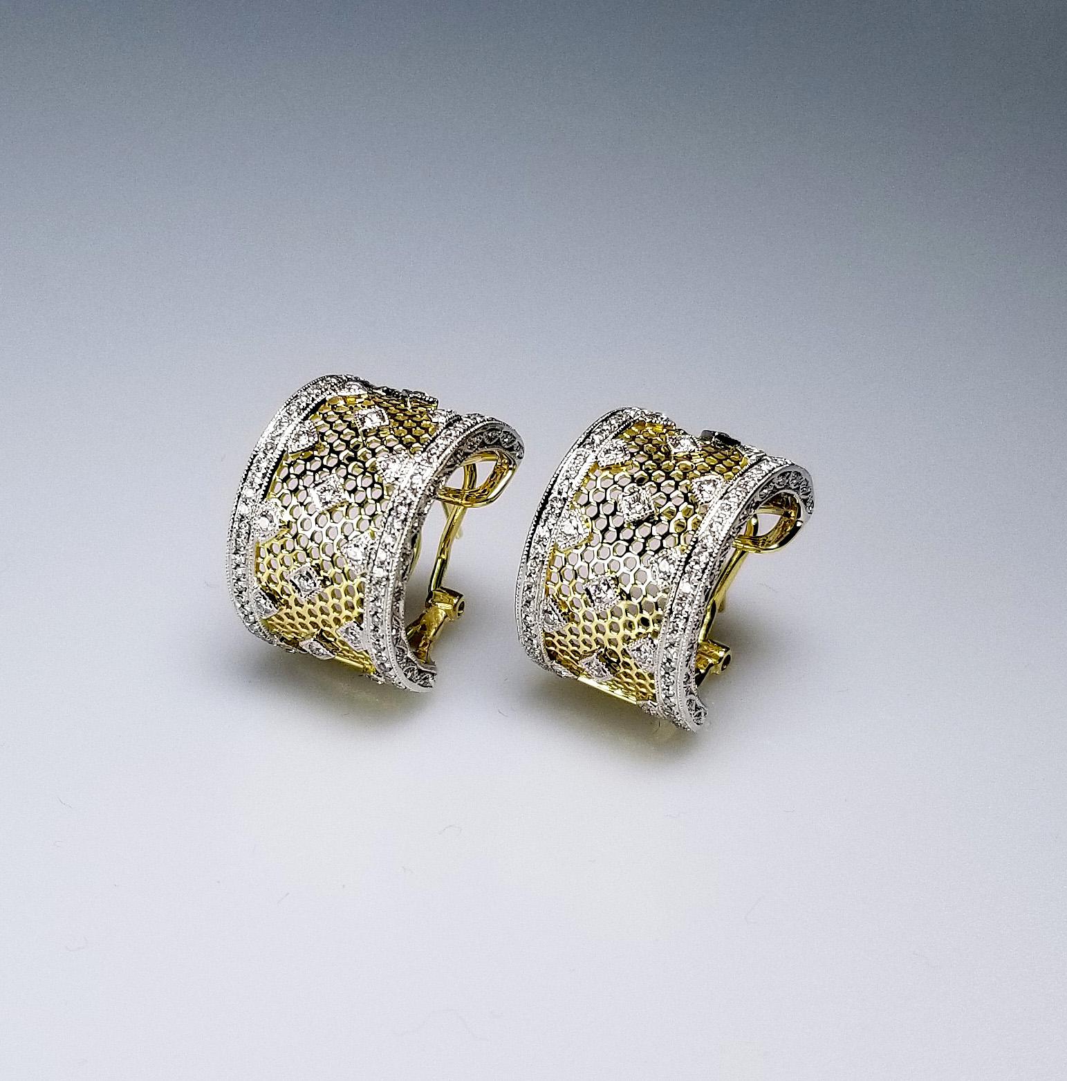 Boucles d'oreilles nid d'abeilles en or jaune et blanc 18K avec diamants Pour femmes en vente