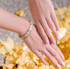 Vitolo Florentine Finish 18 Karat Gold Etruscan Style Diamond Bangle