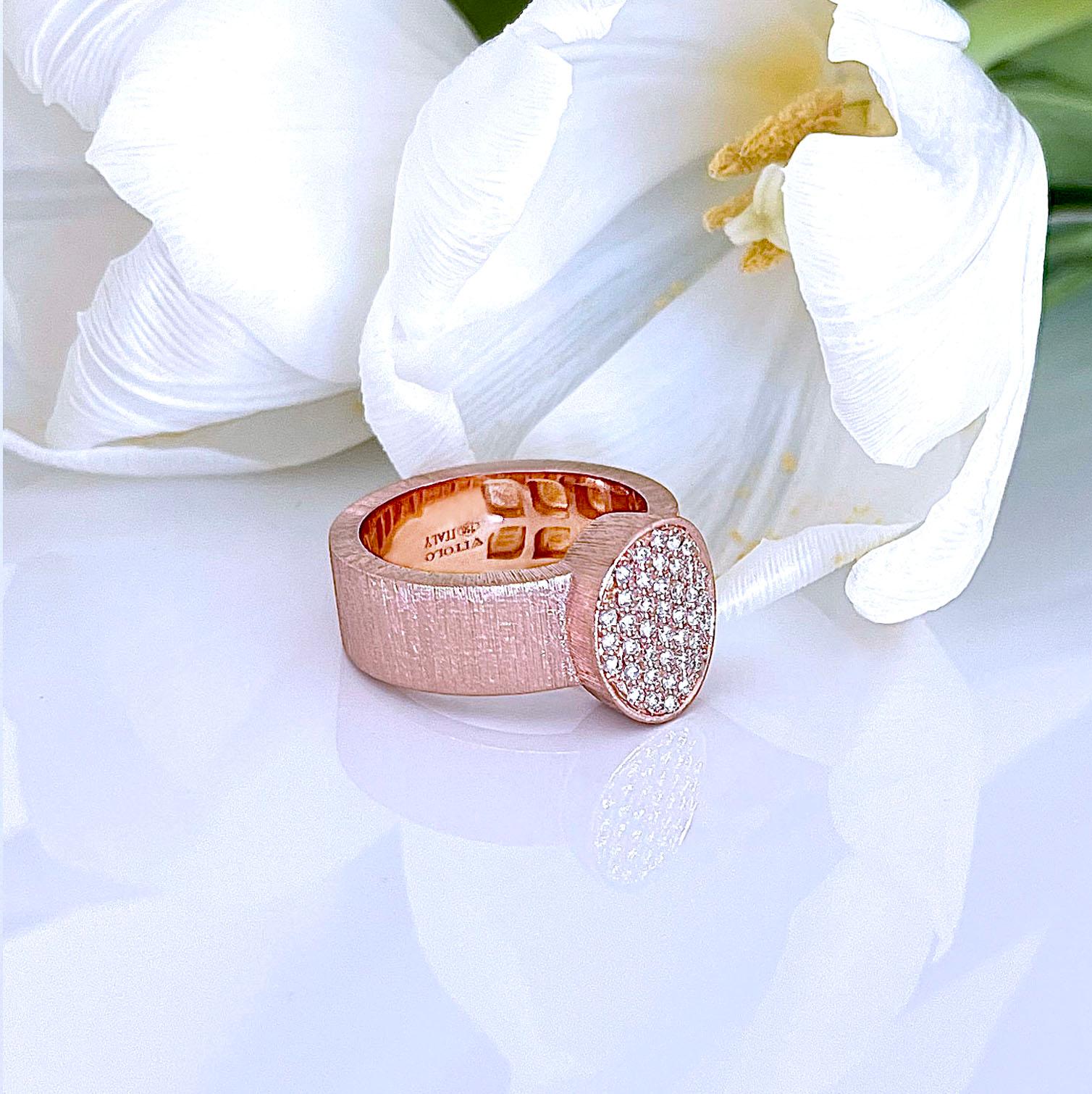 Vitolo, bague en or rose 18 carats et diamants, finition florentine Neuf - En vente à Los Angeles, CA
