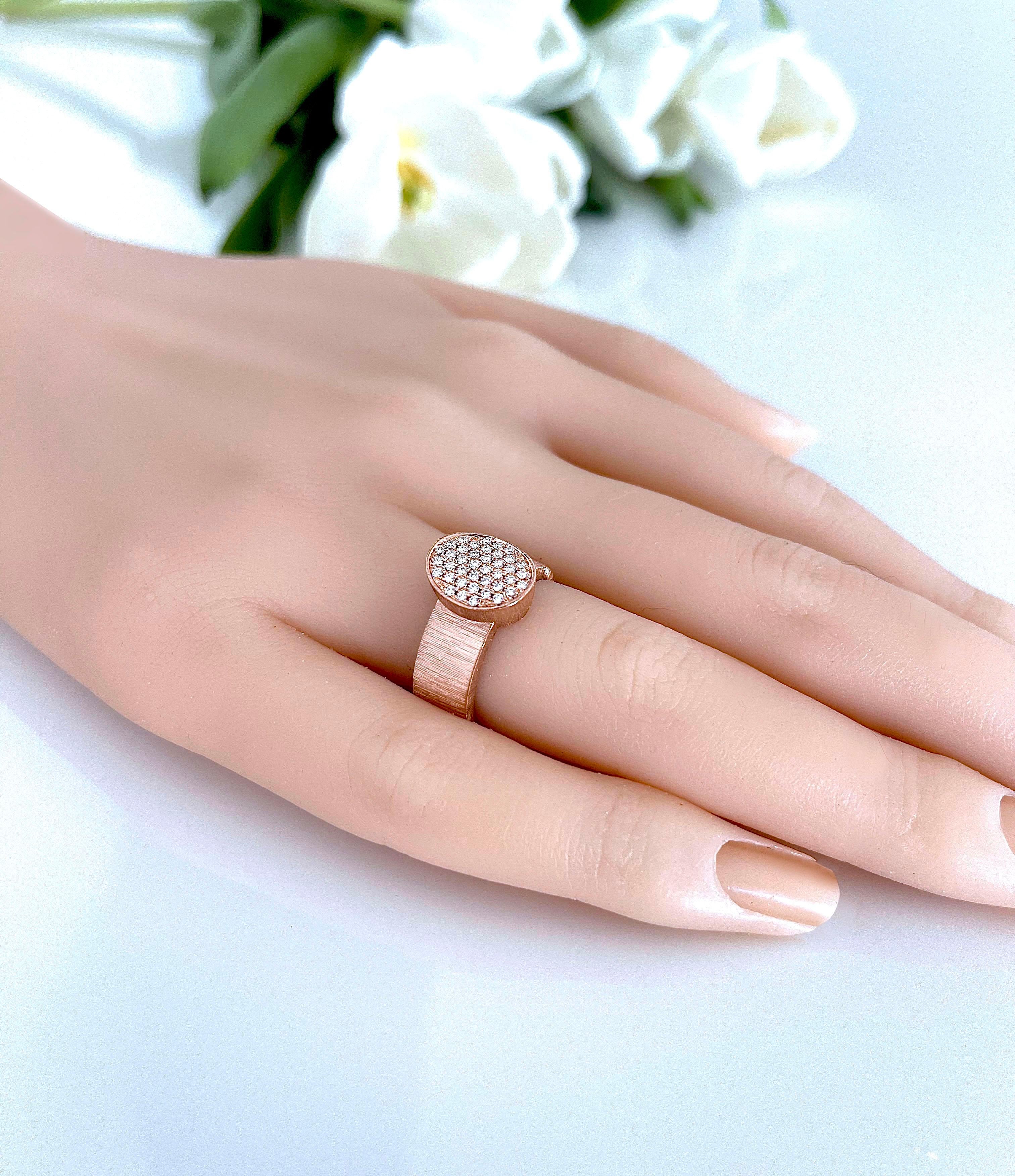 Round Cut Vitolo Florentine Finished 18 Karat Rose Gold Diamond Ring For Sale