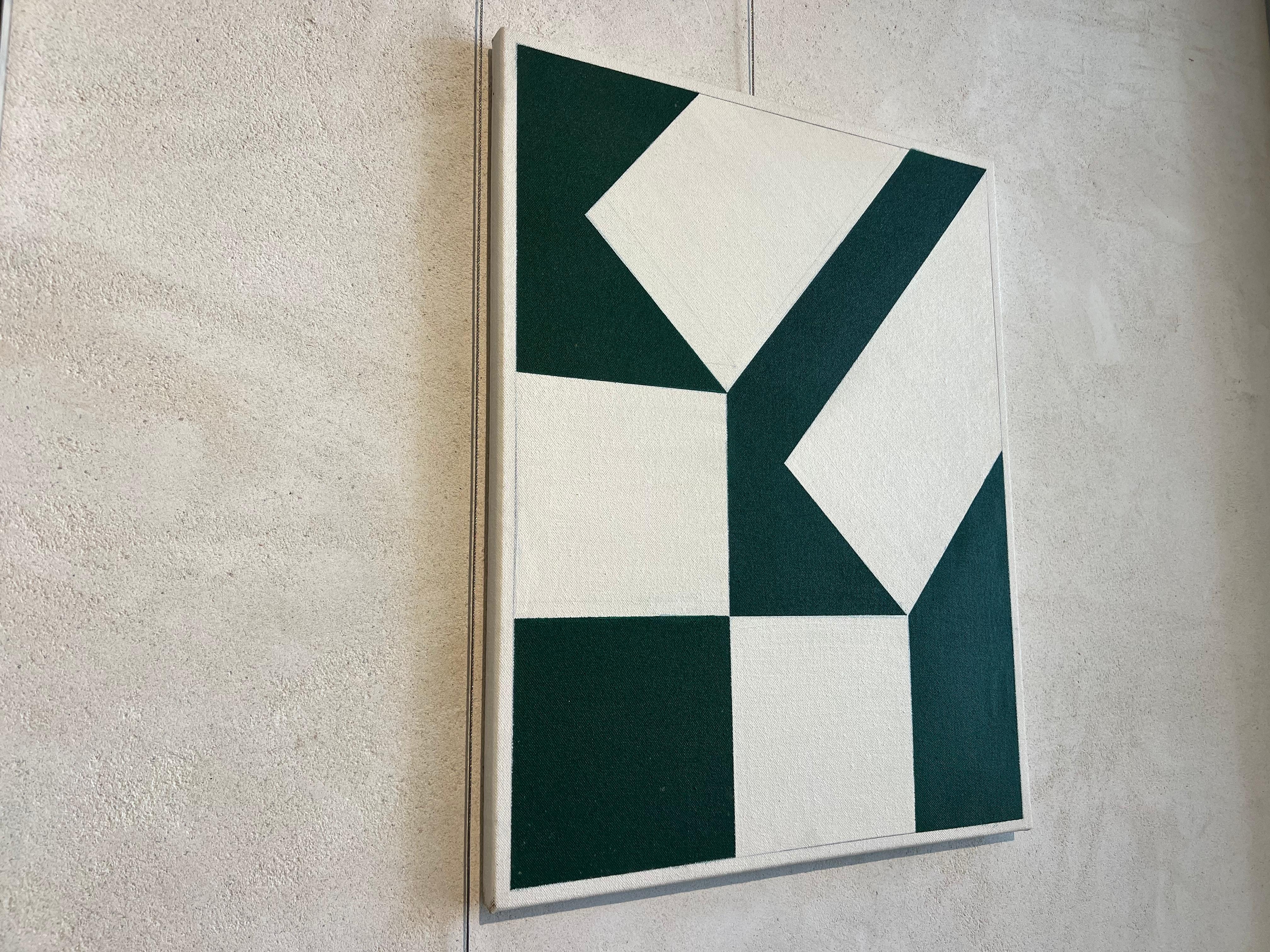 bâtiments inversés, architecture éphémère vert émeraude, acrylique et graphite - Constructiviste Painting par Vitor Mejuto