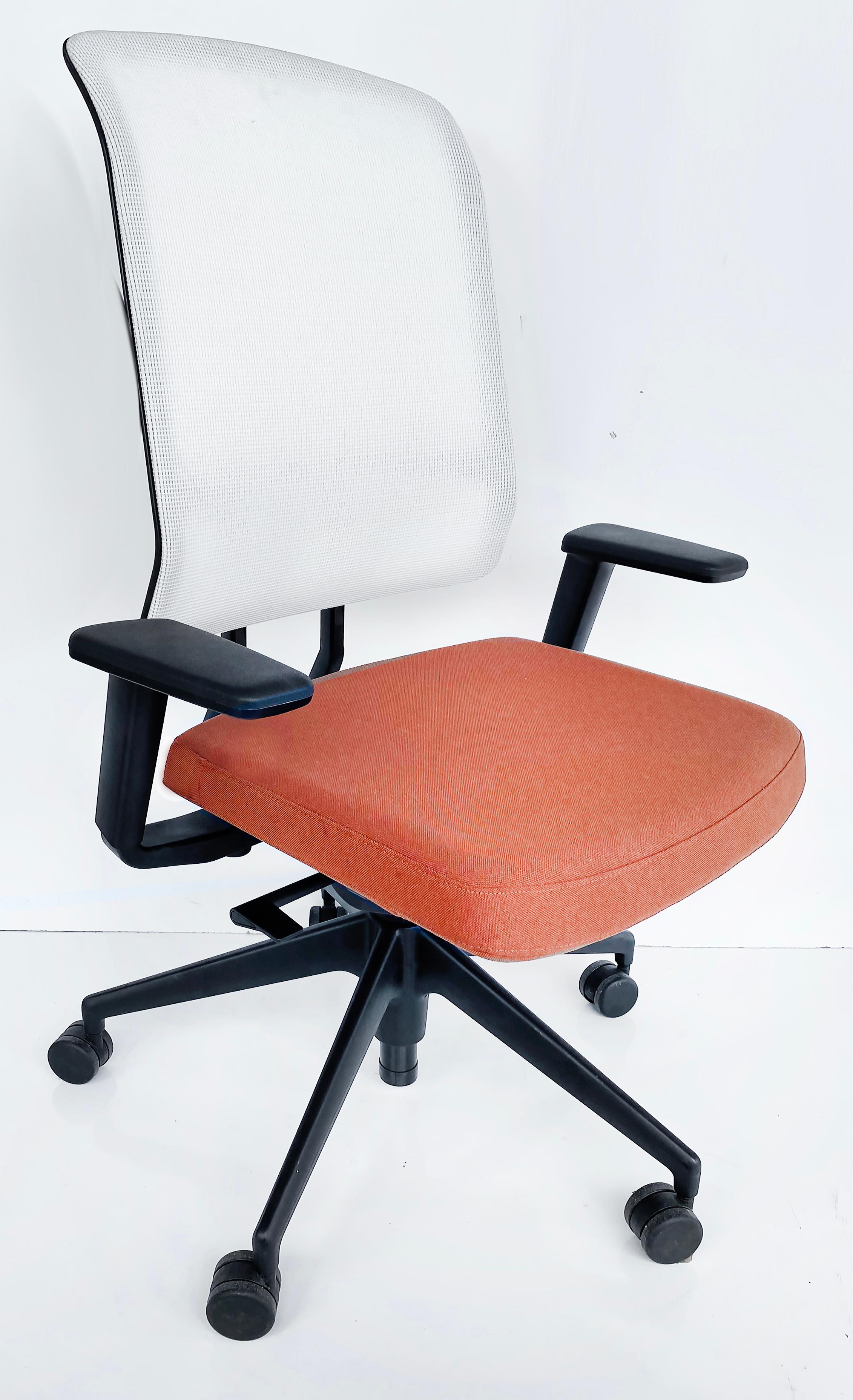 Modern Vitra AM Fully Adjustable Ergonomic Office Chairs by Alberto Meda 2021 For Sale