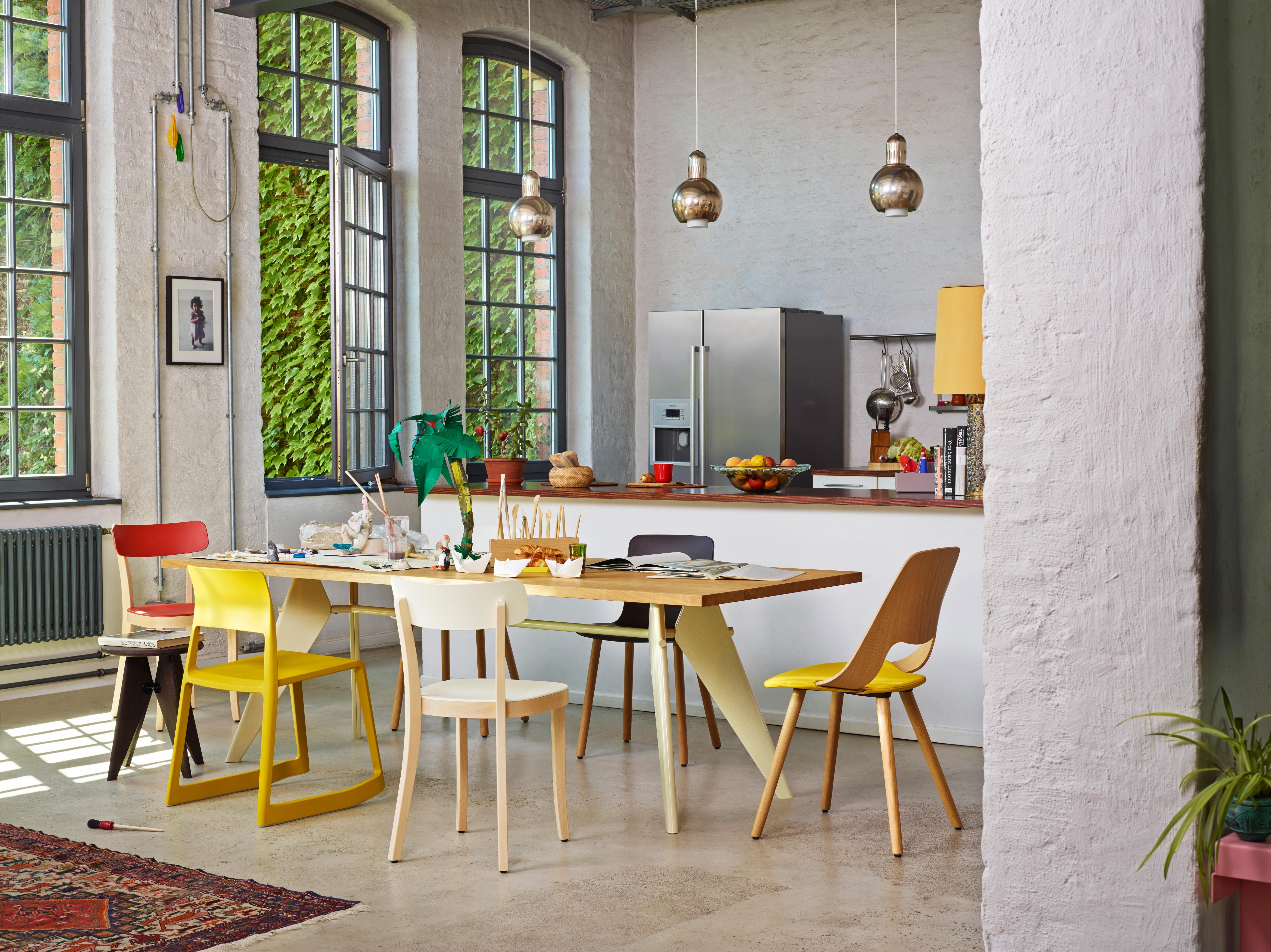 Vitra Basel-Stuhl aus Ziegelstein mit natürlichem Buchenholzgestell von Jasper Morrison (Kunststoff) im Angebot