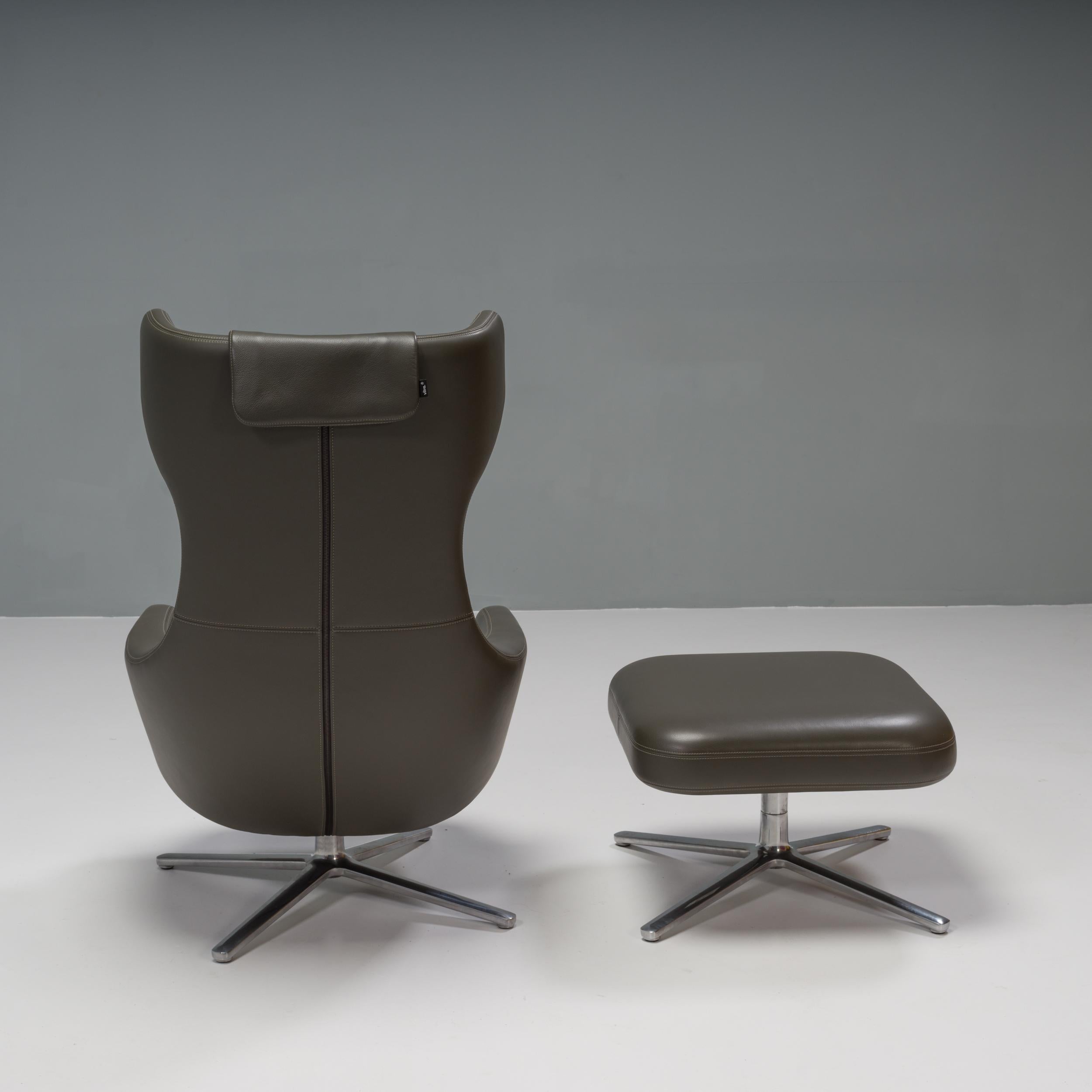 Vitra by Antonio Citterio Grand Repos & Ottoman in Umbra Grey Leather In Good Condition In London, GB