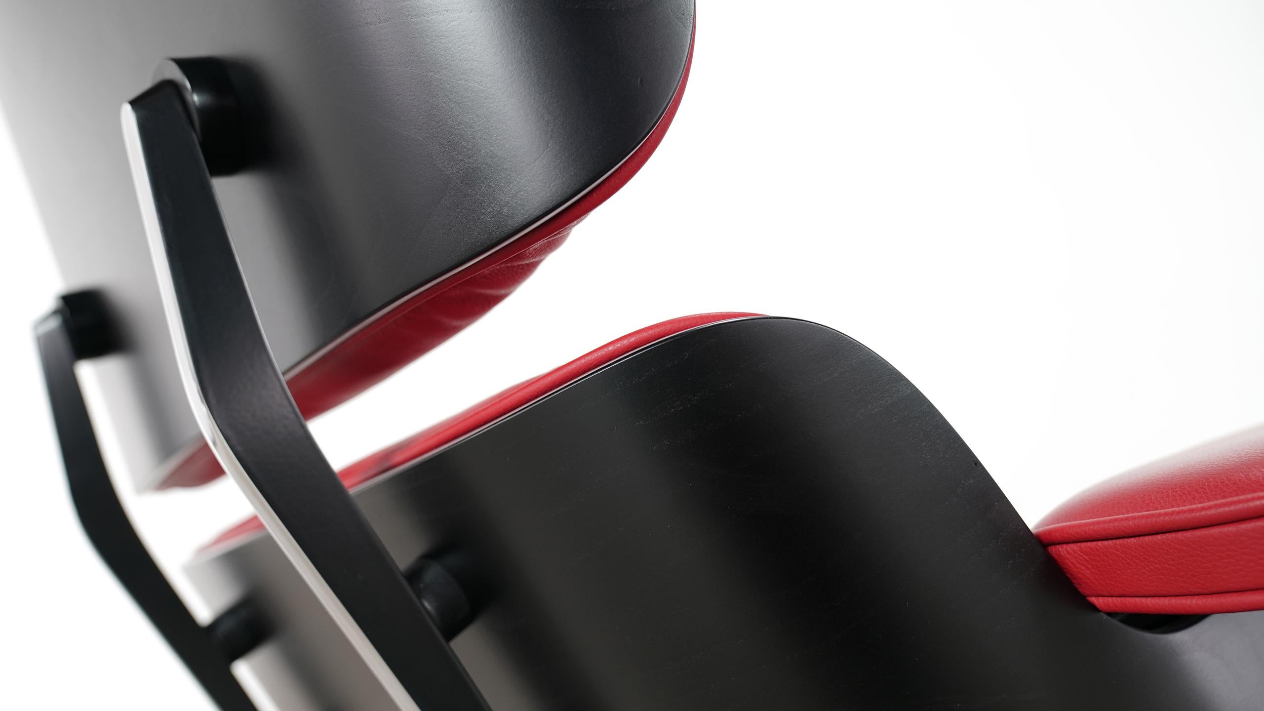 Vitra Charles Eames Lounge Chair und Ottoman von Vitra Rotes Leder:: schwarze Schalen 9