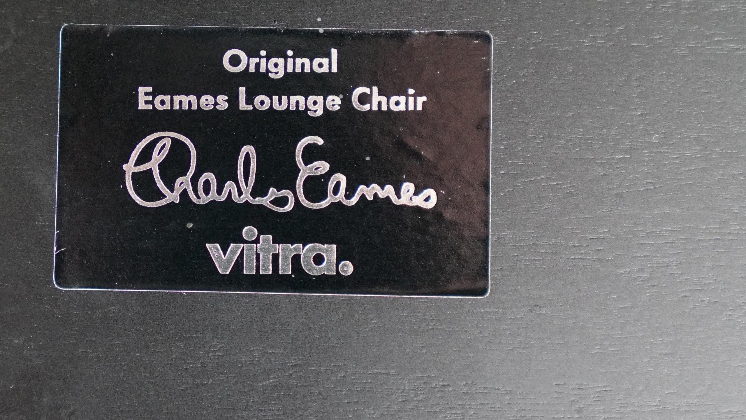 Vitra Charles Eames Lounge Chair und Ottoman von Vitra Rotes Leder:: schwarze Schalen 14