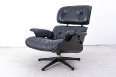 Vitra - Charles and Ray Eames - Chaise longue avec ottoman - 670 Lounge Chair