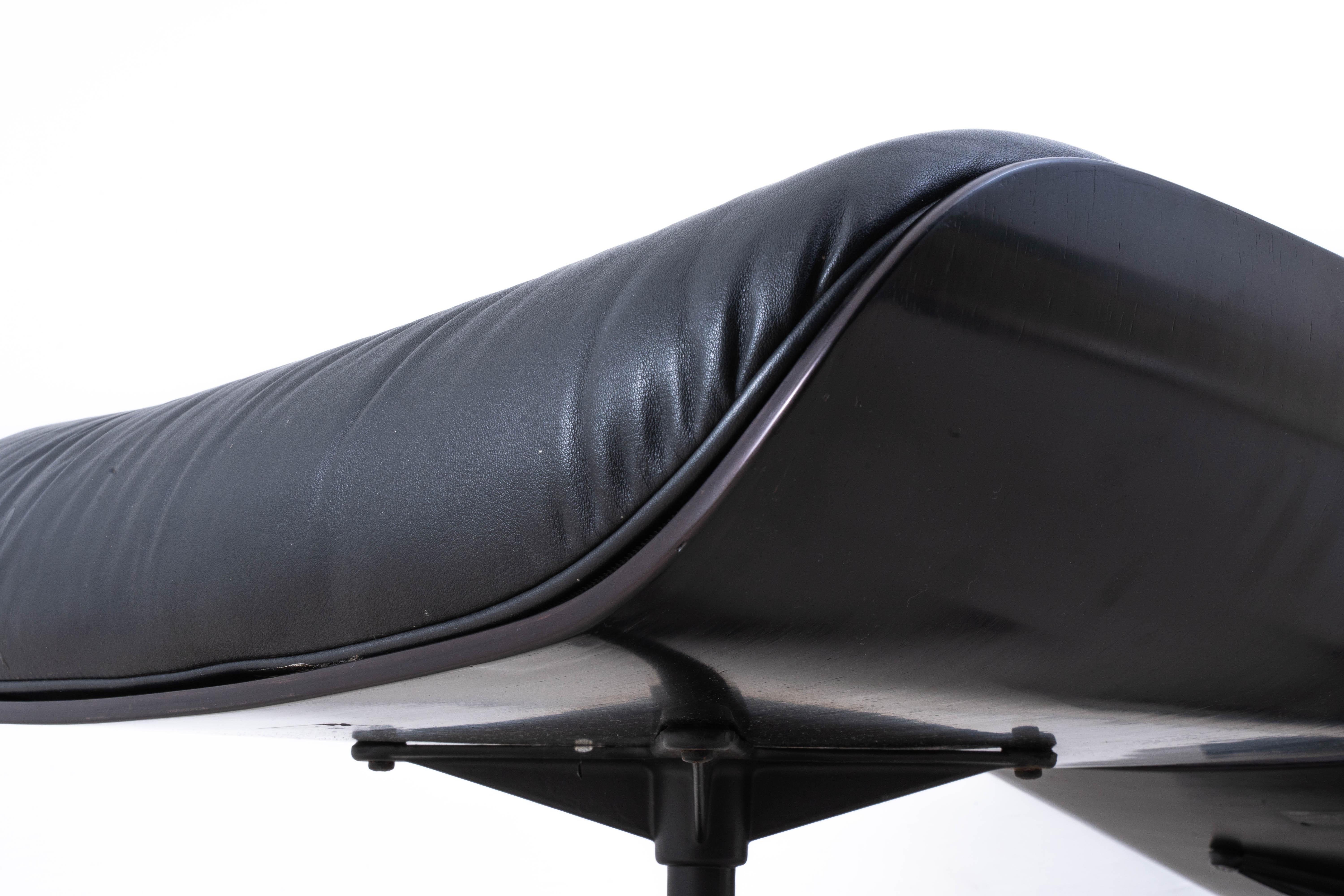 Vitra - Charles & Ray Eames - Lounge chair with ottoman - 670 Lounge Chair Siglo XXI y contemporáneo en venta
