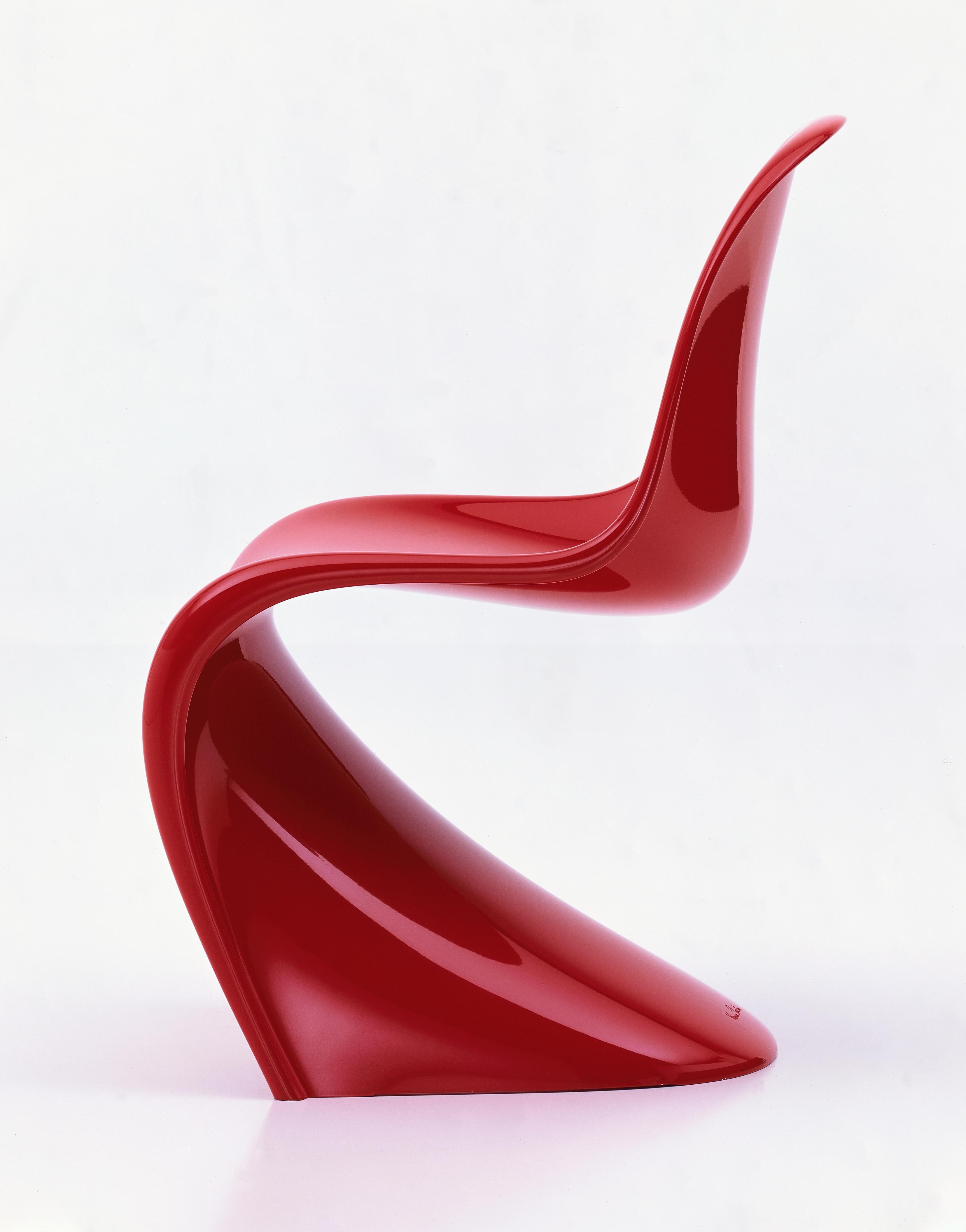 Modern Vitra Classic Panton Chair in Lacquered Red by Verner Panton For Sale