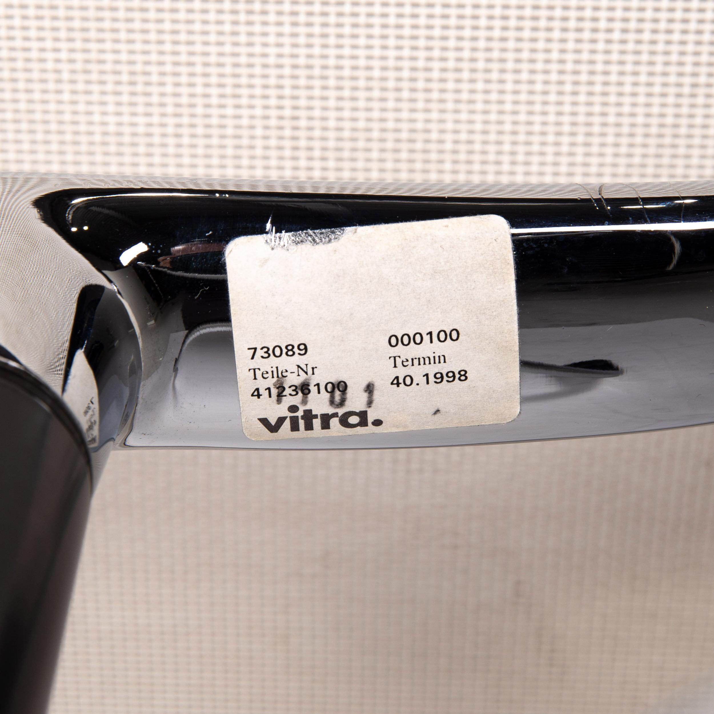 German Vitra EA 108 Aluminum Plastic Chair Cream Swivel