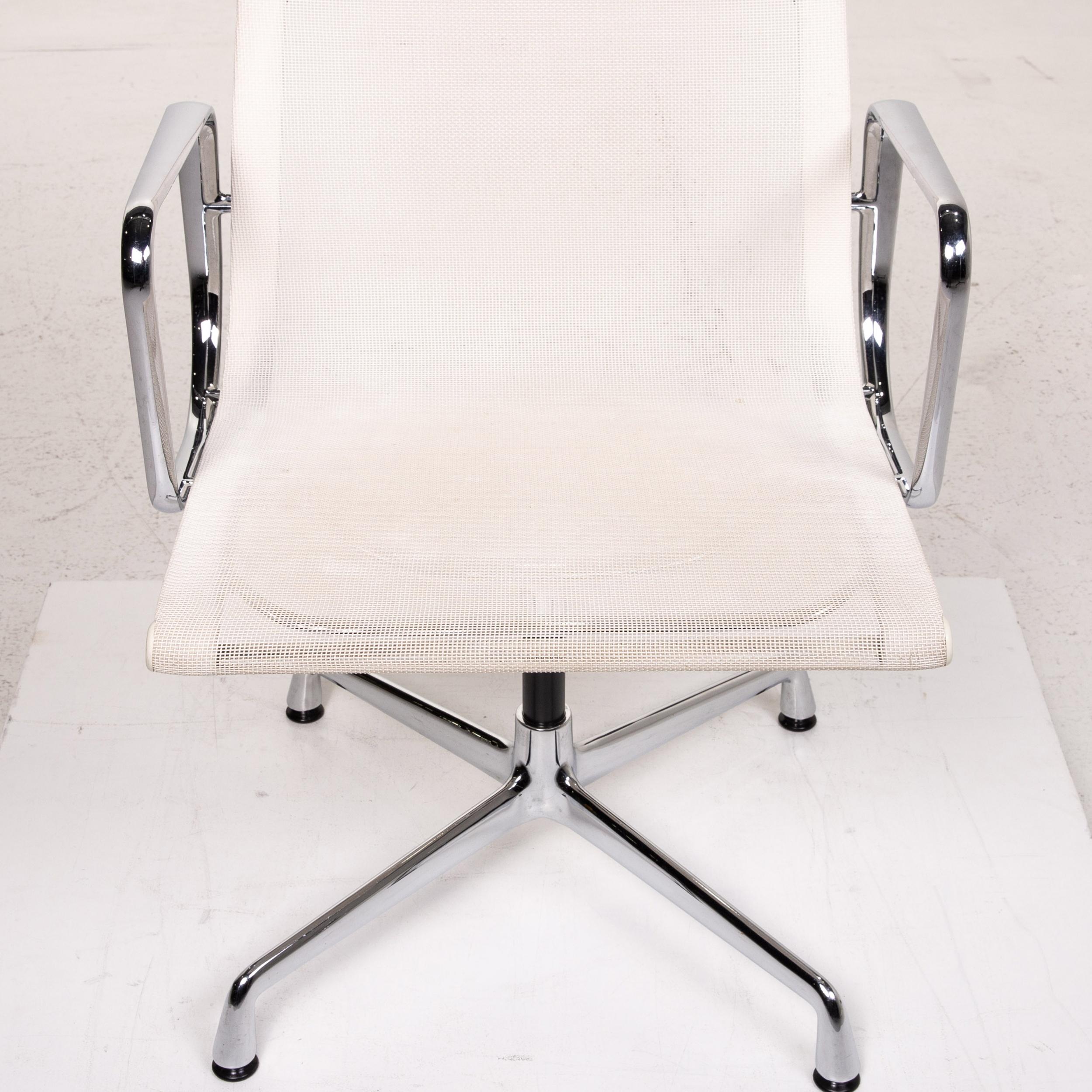 Contemporary Vitra EA 108 Aluminum Plastic Chair Cream Swivel