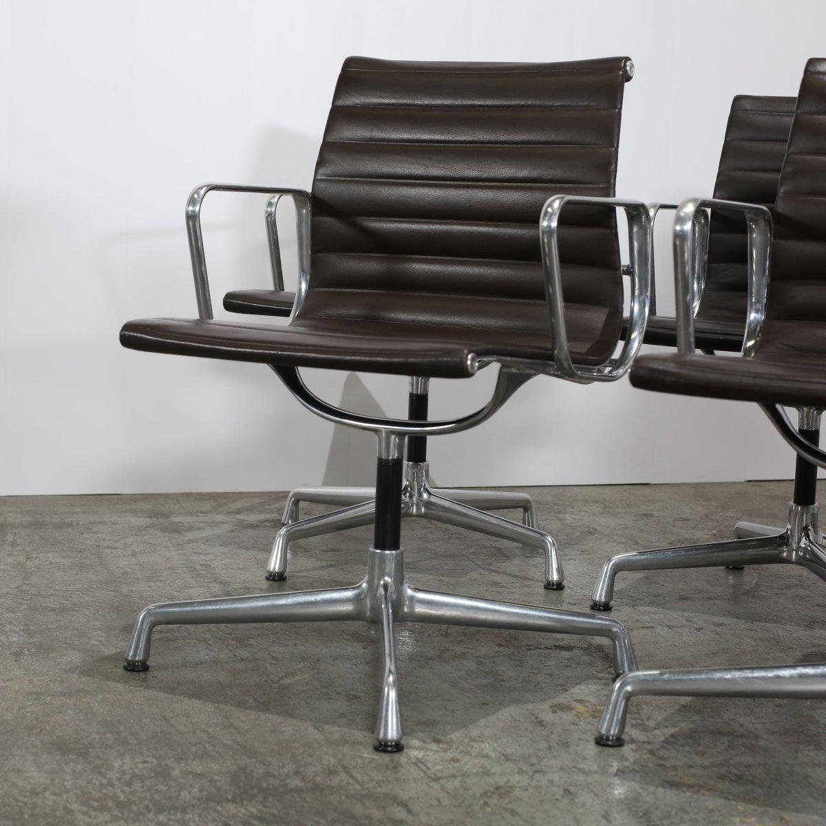 Americano Sedia da ufficio Vitra Eames E108 in vendita