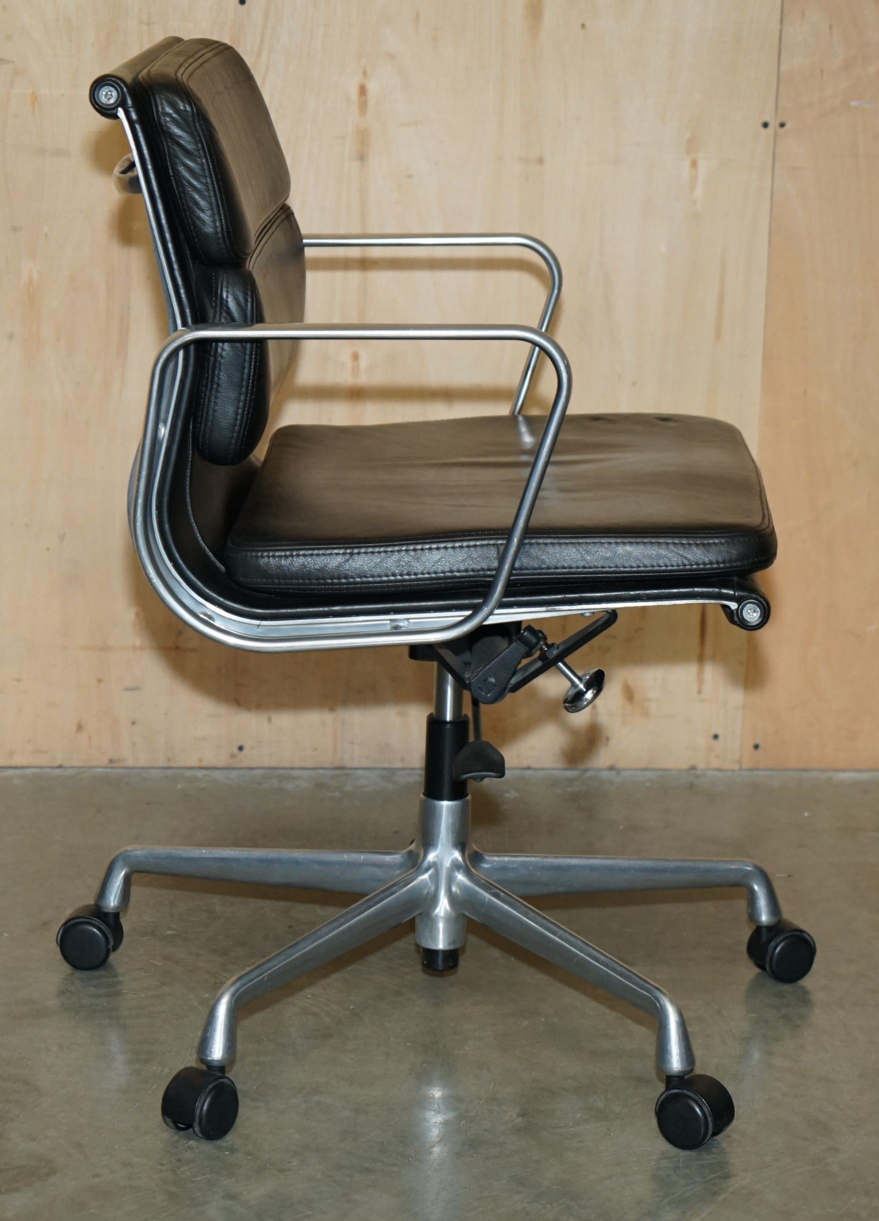 Vitra EAMES EA 217 / 219 SEDIA DA UFFICIO IN PELLE SOFT PAD SWIVEL in vendita 4