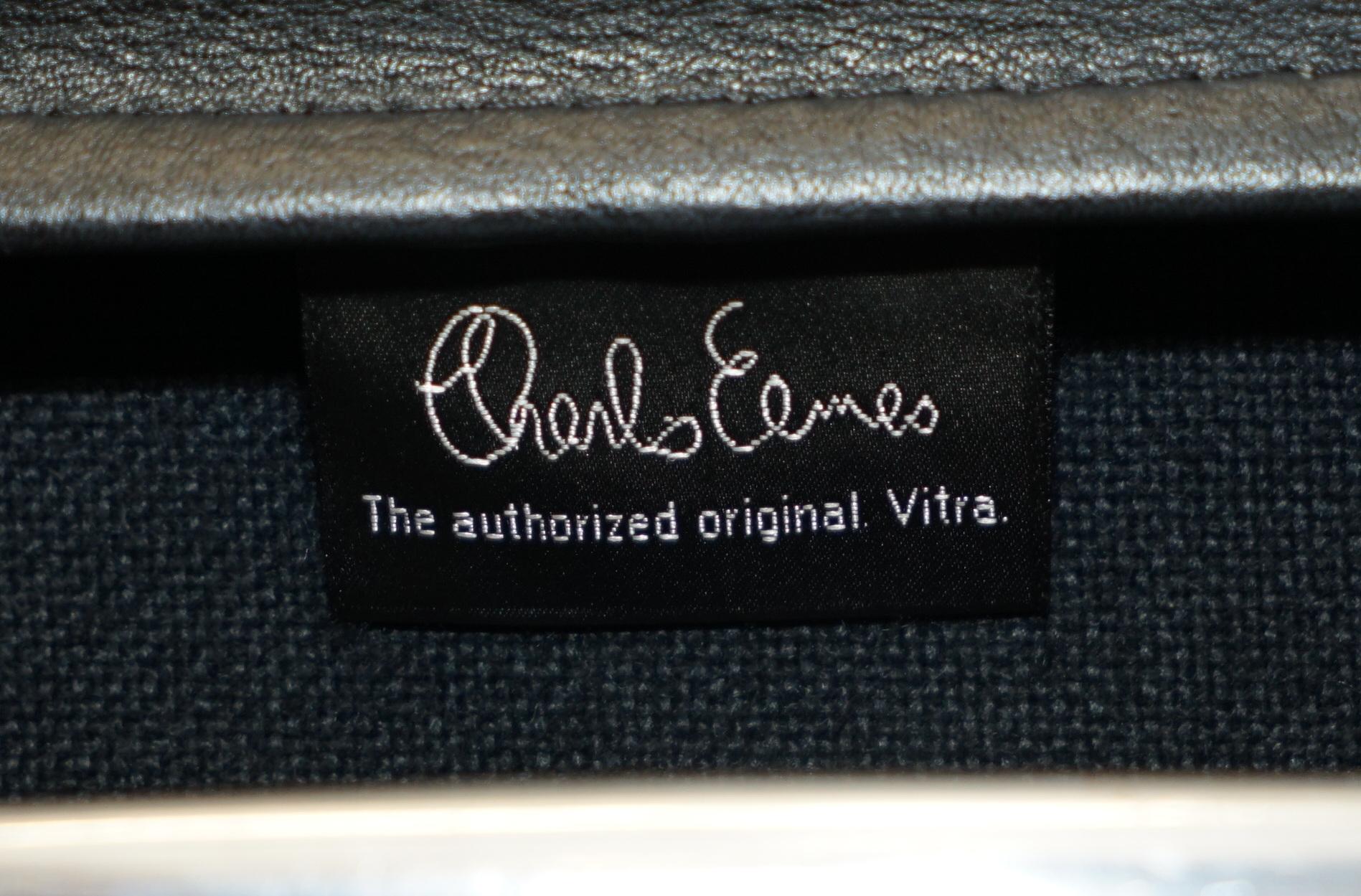 Vitra EAMES EA217 CHAINE DE BUREAU DE DIRECTEUR EN CUIR DE POTENTIEL SOFTPAD en vente 5