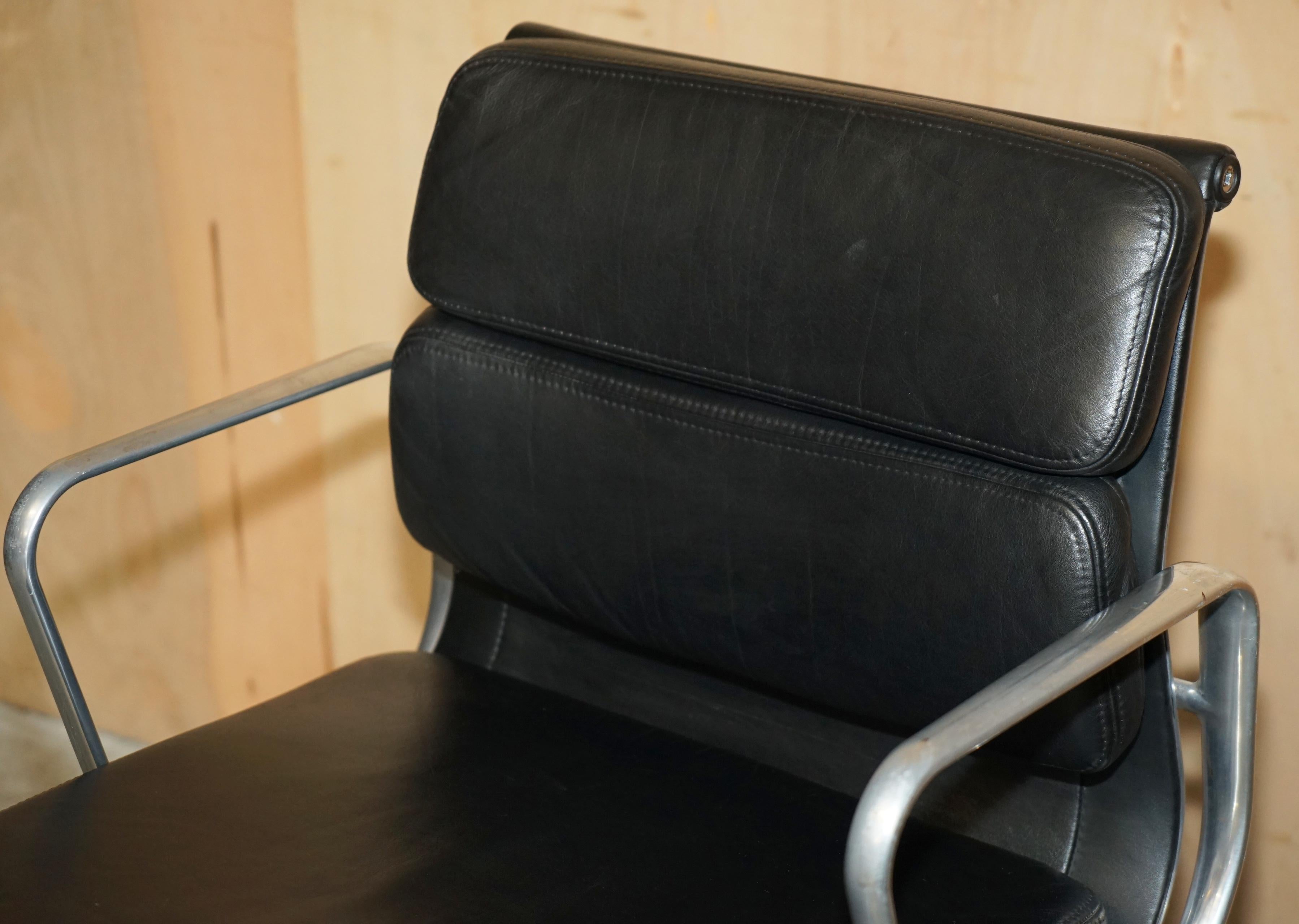 Fait main Vitra EAMES EA217 CHAINE DE BUREAU DE DIRECTEUR EN CUIR DE POTENTIEL SOFTPAD en vente