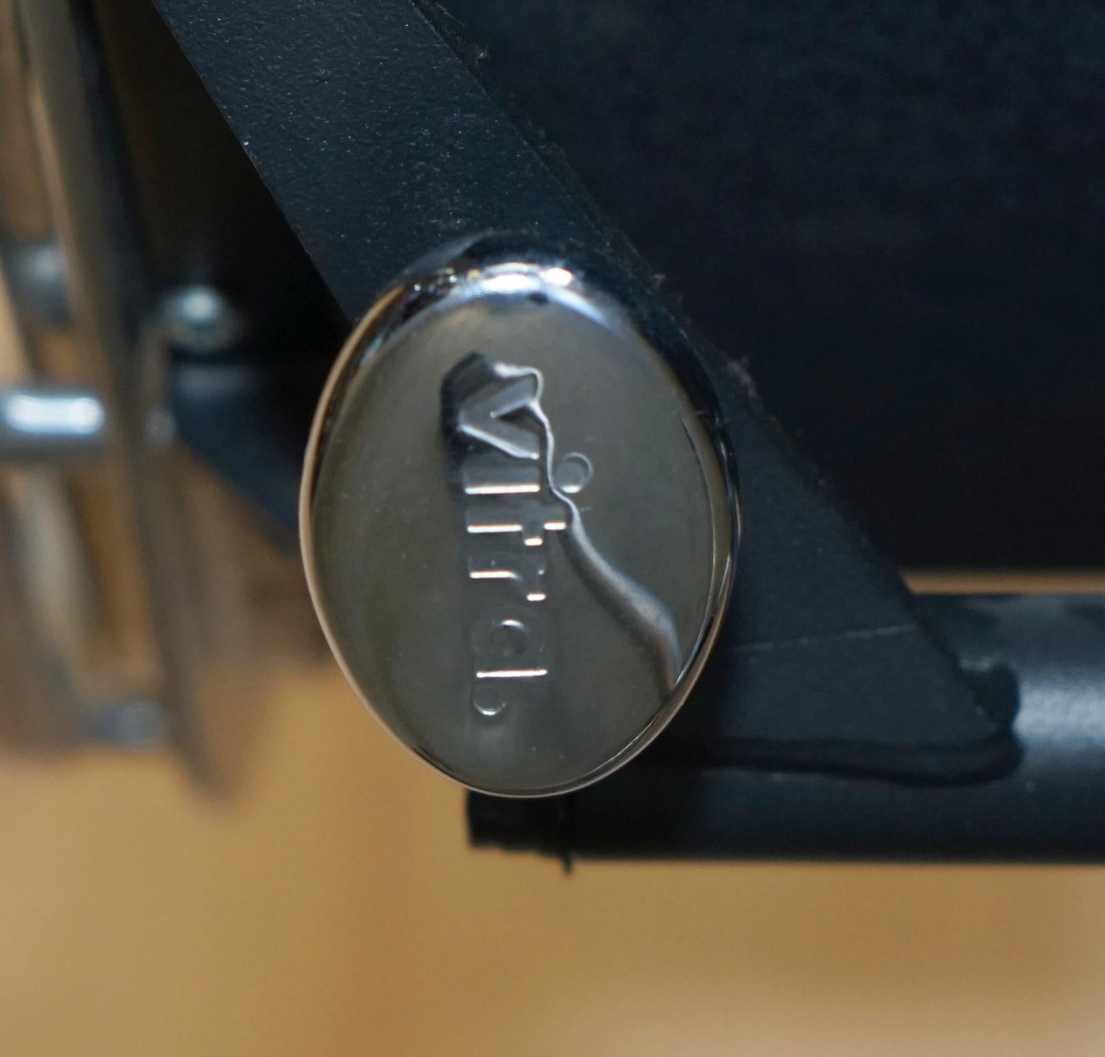 VITRA EAMES EA217 SOFTPAD EINZIGARTIGES GRÜNES LEDER KAPTAINS BÜROSTUHL im Angebot 4