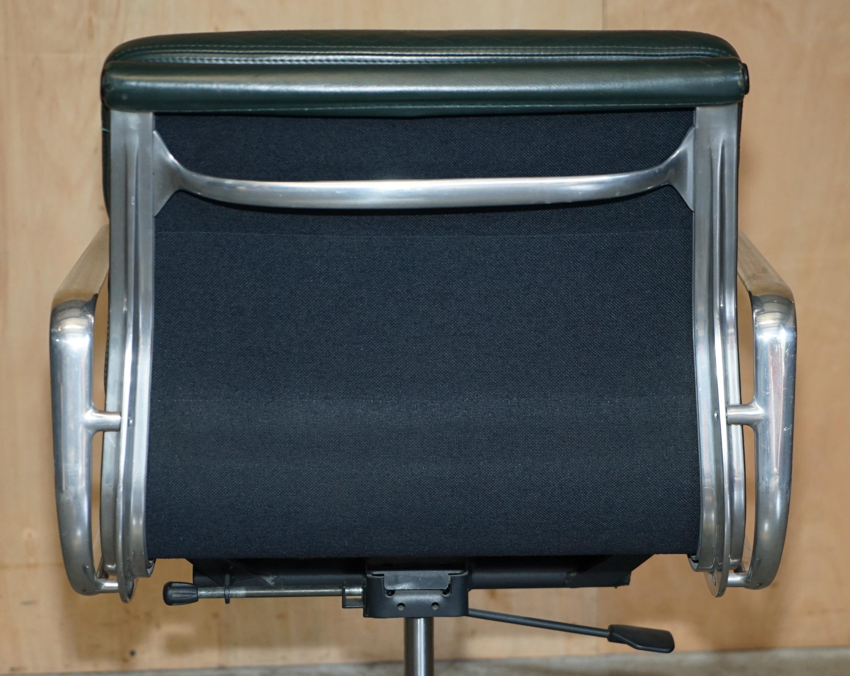 VITRA EAMES EA217 SOFTPAD EINZIGARTIGES GRÜNES LEDER KAPTAINS BÜROSTUHL im Angebot 9