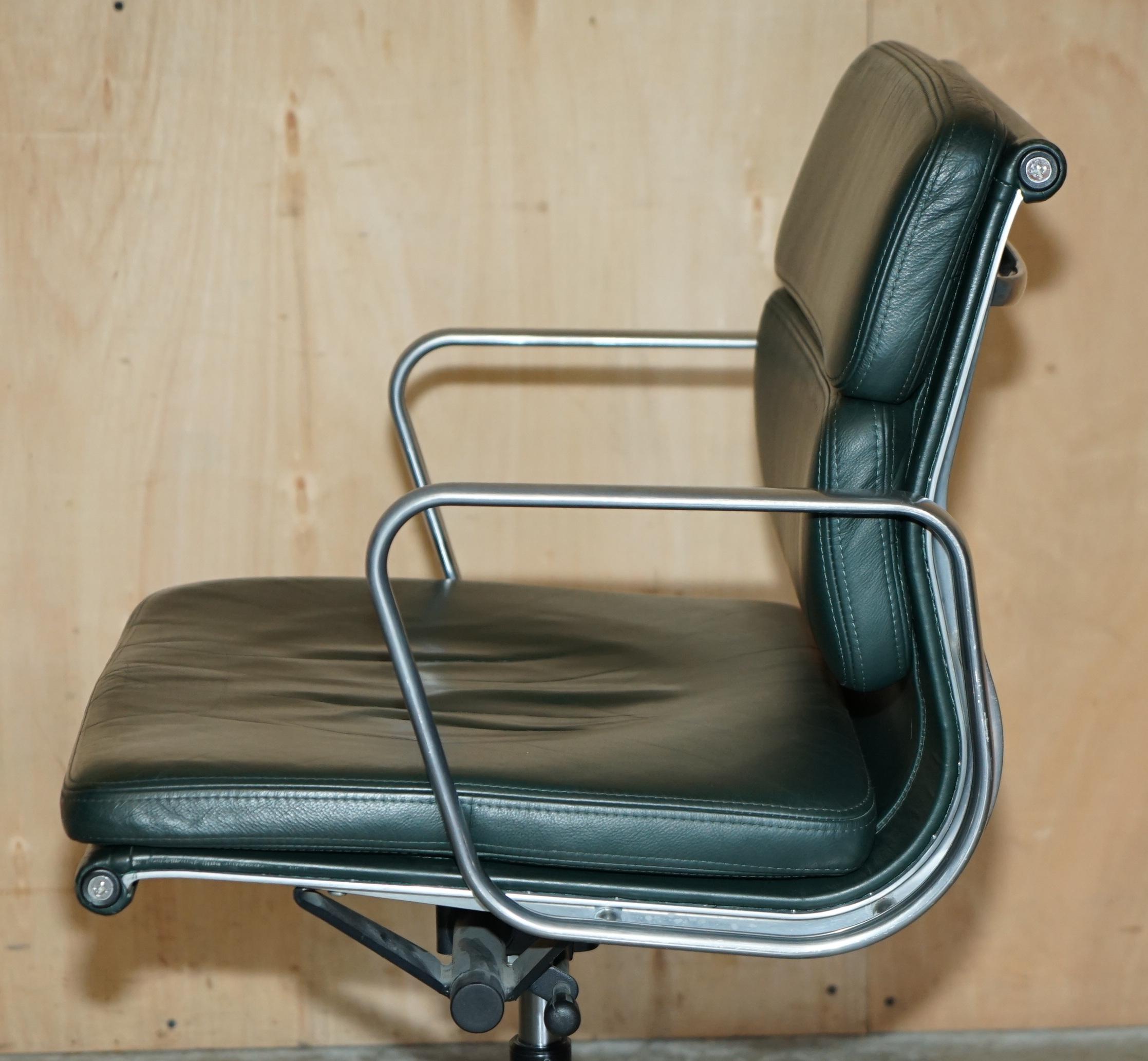 VITRA EAMES EA217 SOFTPAD EINZIGARTIGES GRÜNES LEDER KAPTAINS BÜROSTUHL im Angebot 12