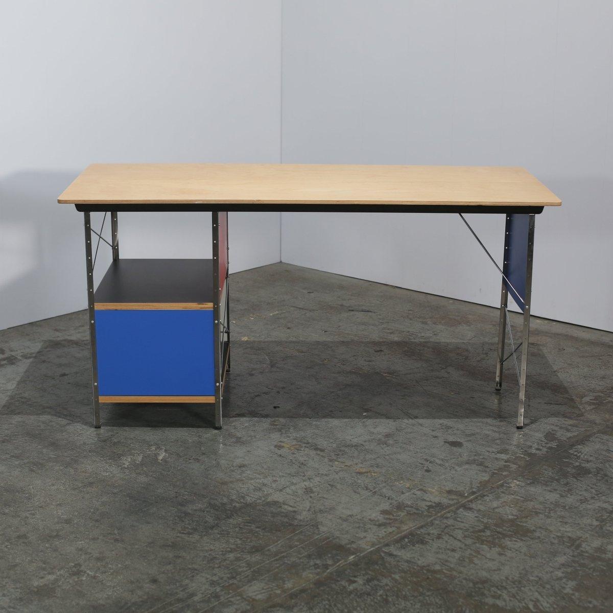 Vitra Eames EDU Desk Unit im Zustand „Gut“ im Angebot in Basildon, London