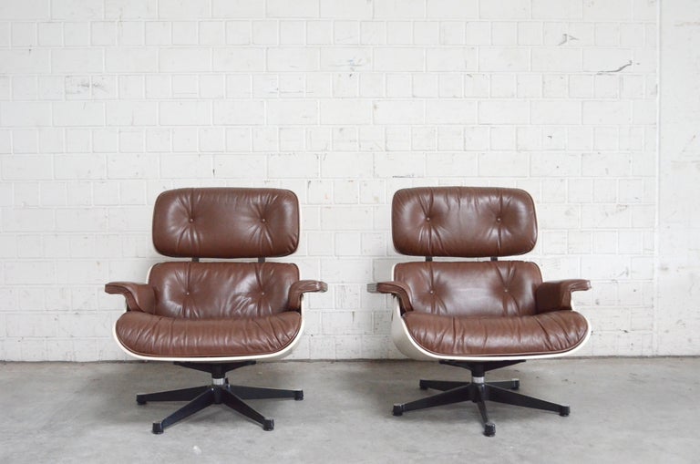 Vitra Eames Lounge Chair Cognac Brown and White Shell, Set of 2 For Sale 11