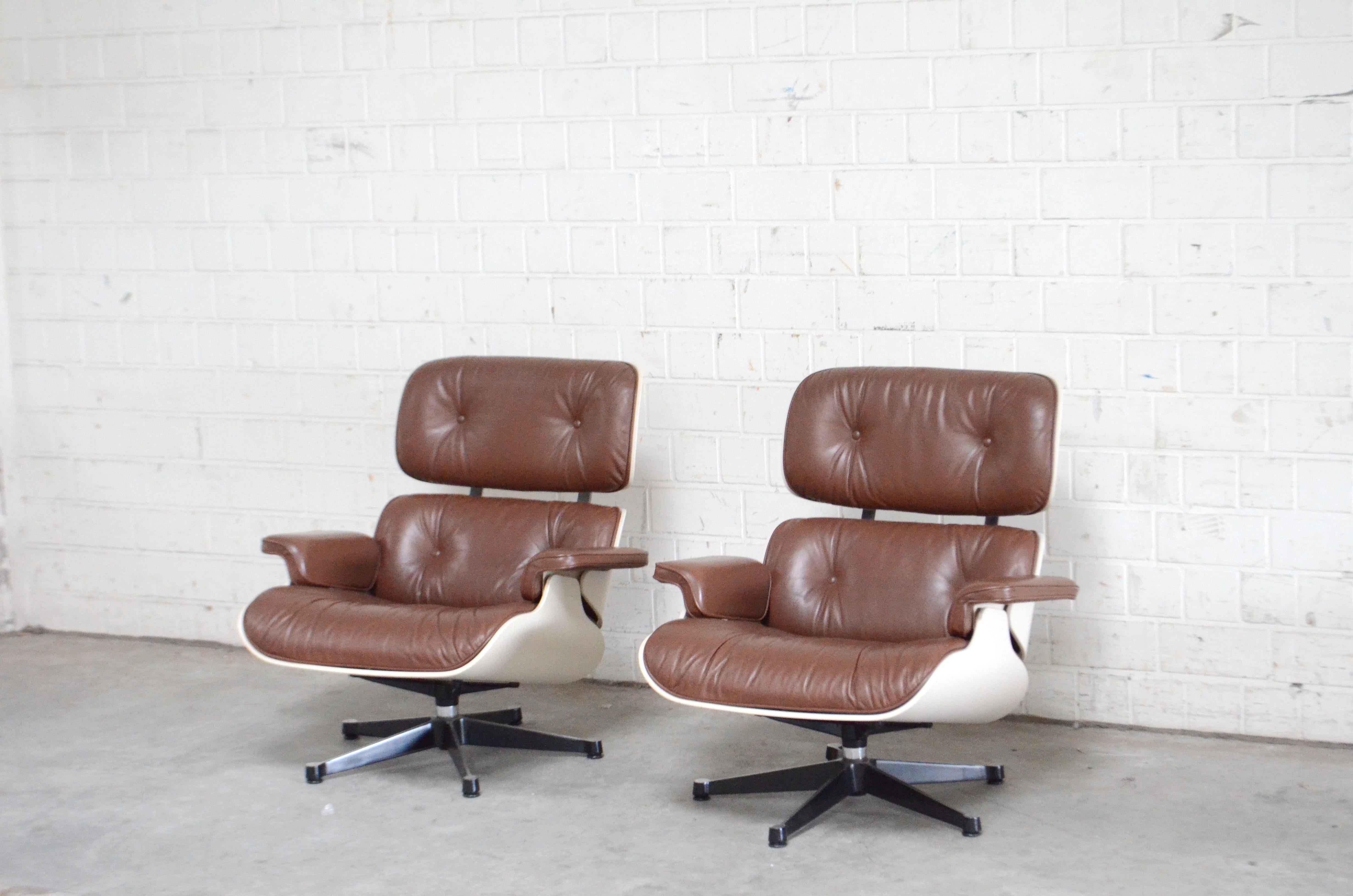 Vitra Eames Lounge Chair Cognac Brown and White Shell, Set of 2 For Sale 12