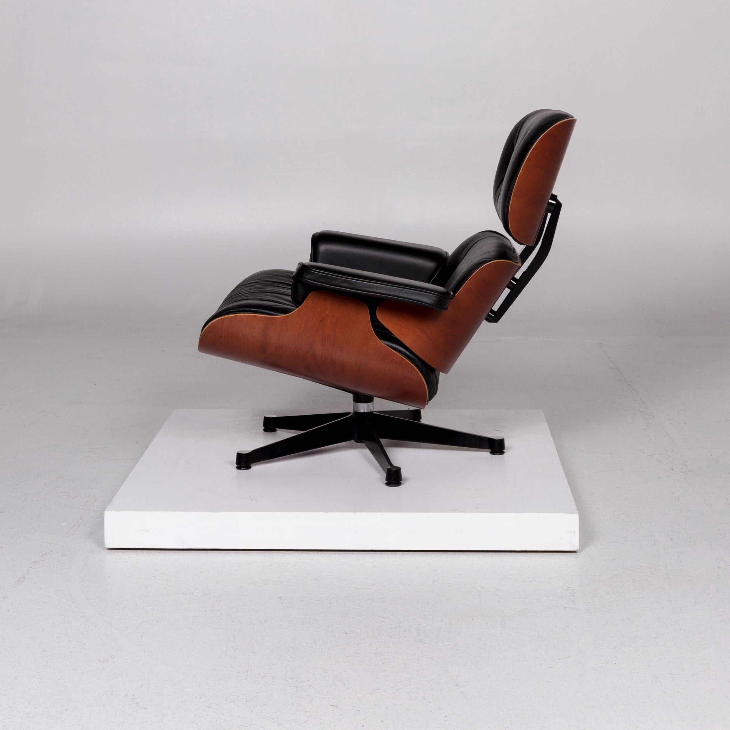 Vitra Eames Lounge Chair Leather Armchair Black Charles & Ray Eames Club Chair For Sale 1