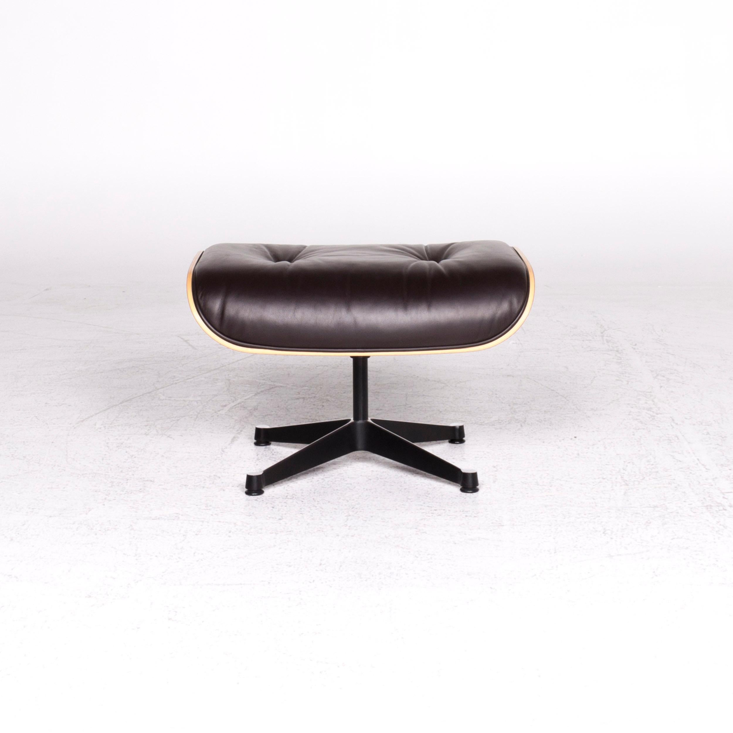 Vitra Eames Lounge Chair Leather Stool Brown Charles & Ray Eames Chair For Sale 5